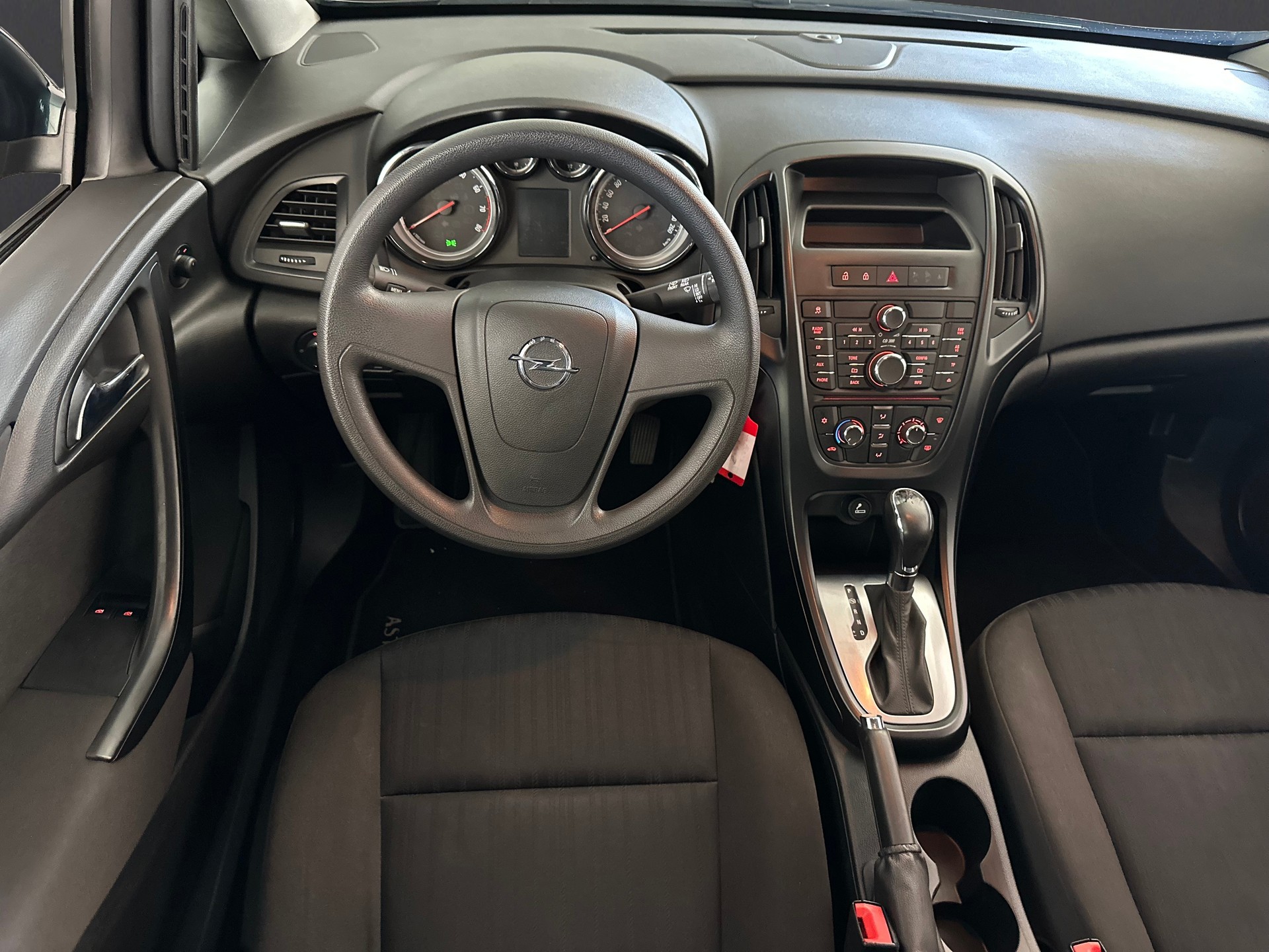 OPEL Astra 1.4i 16V Turbo Sport Automatic-image-12
