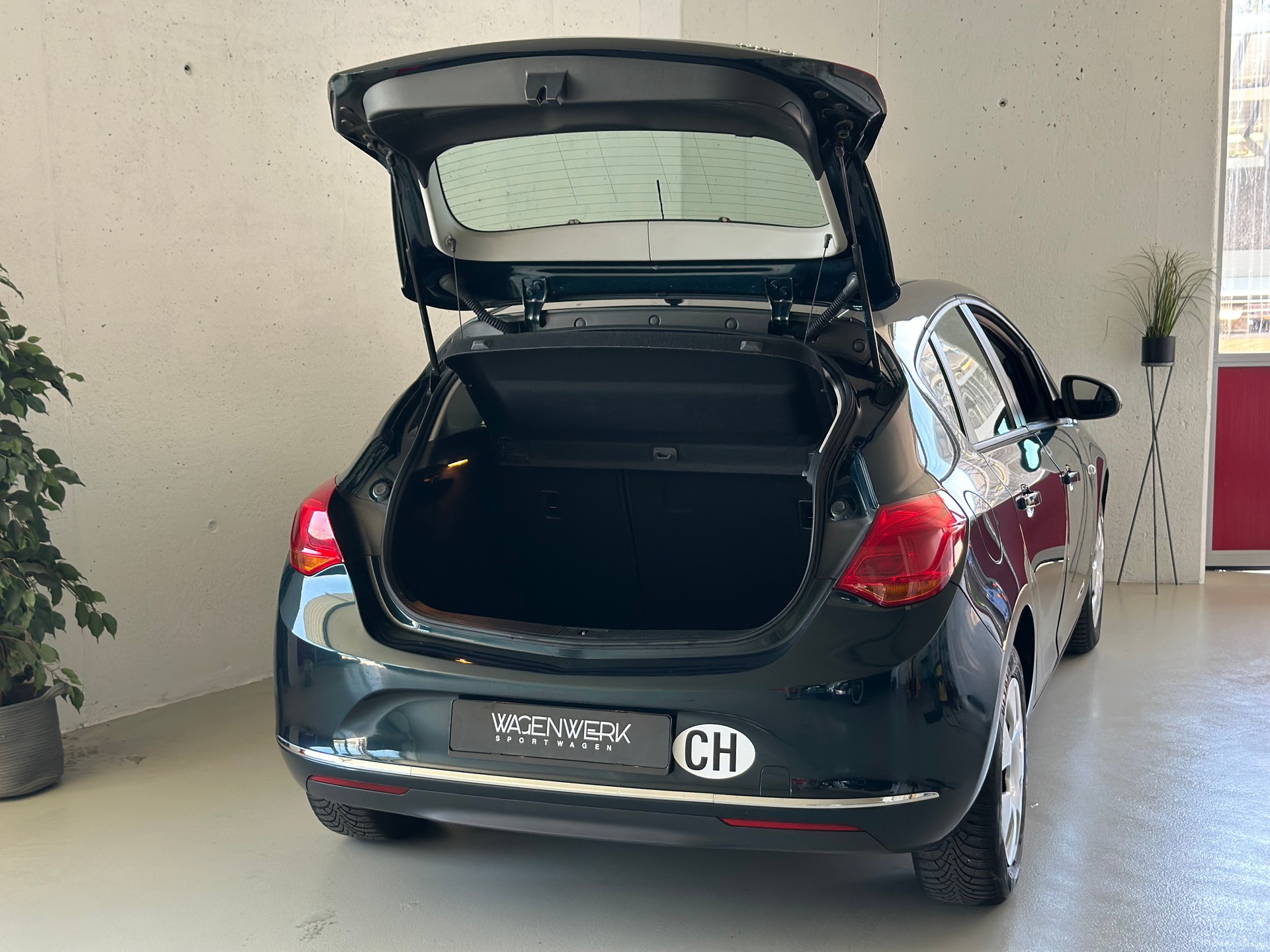 OPEL Astra 1.4i 16V Turbo Sport Automatic-image-8