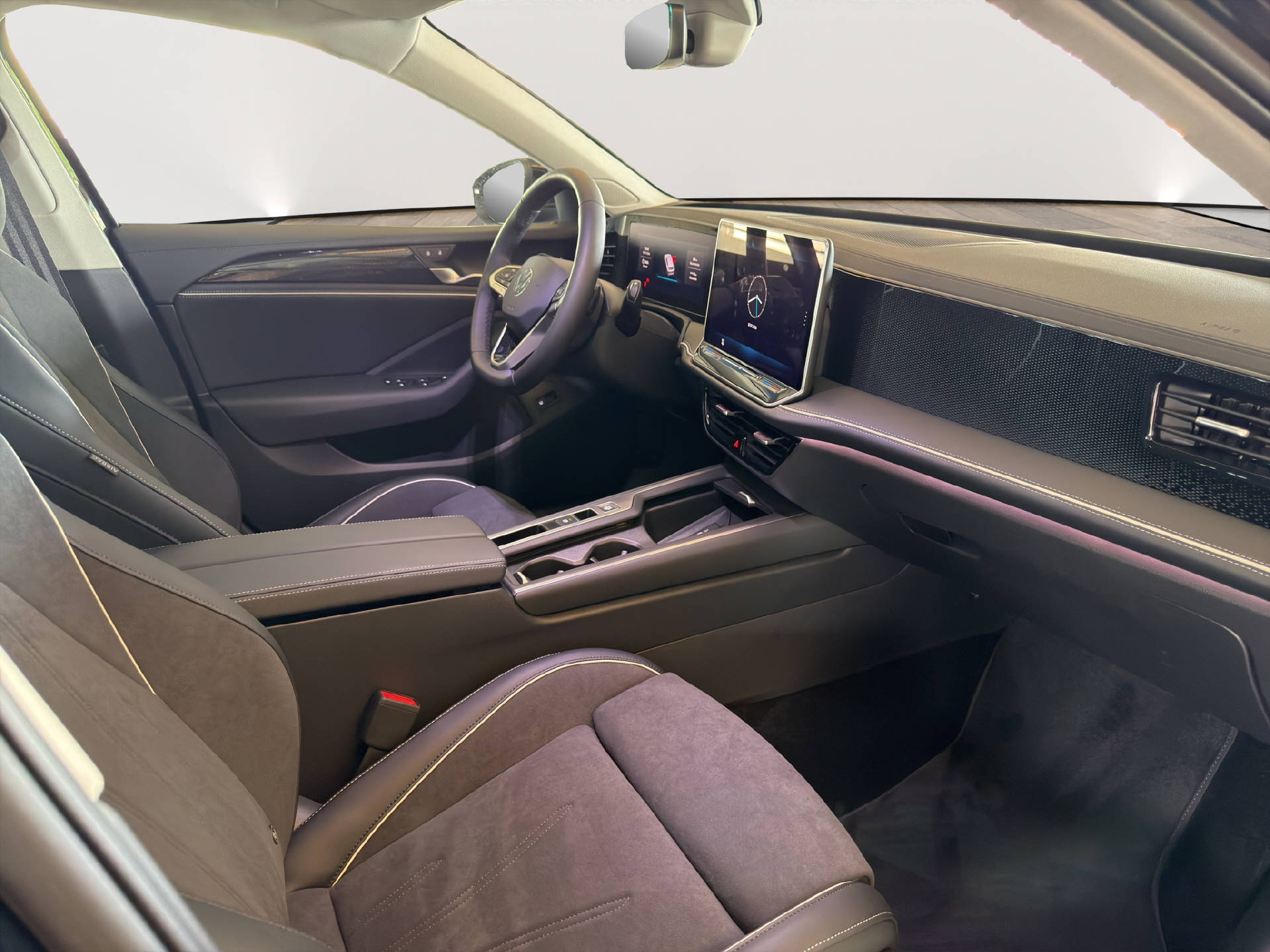 VW Passat Variant 1.5 TSI PHEV Business DSG-image-15