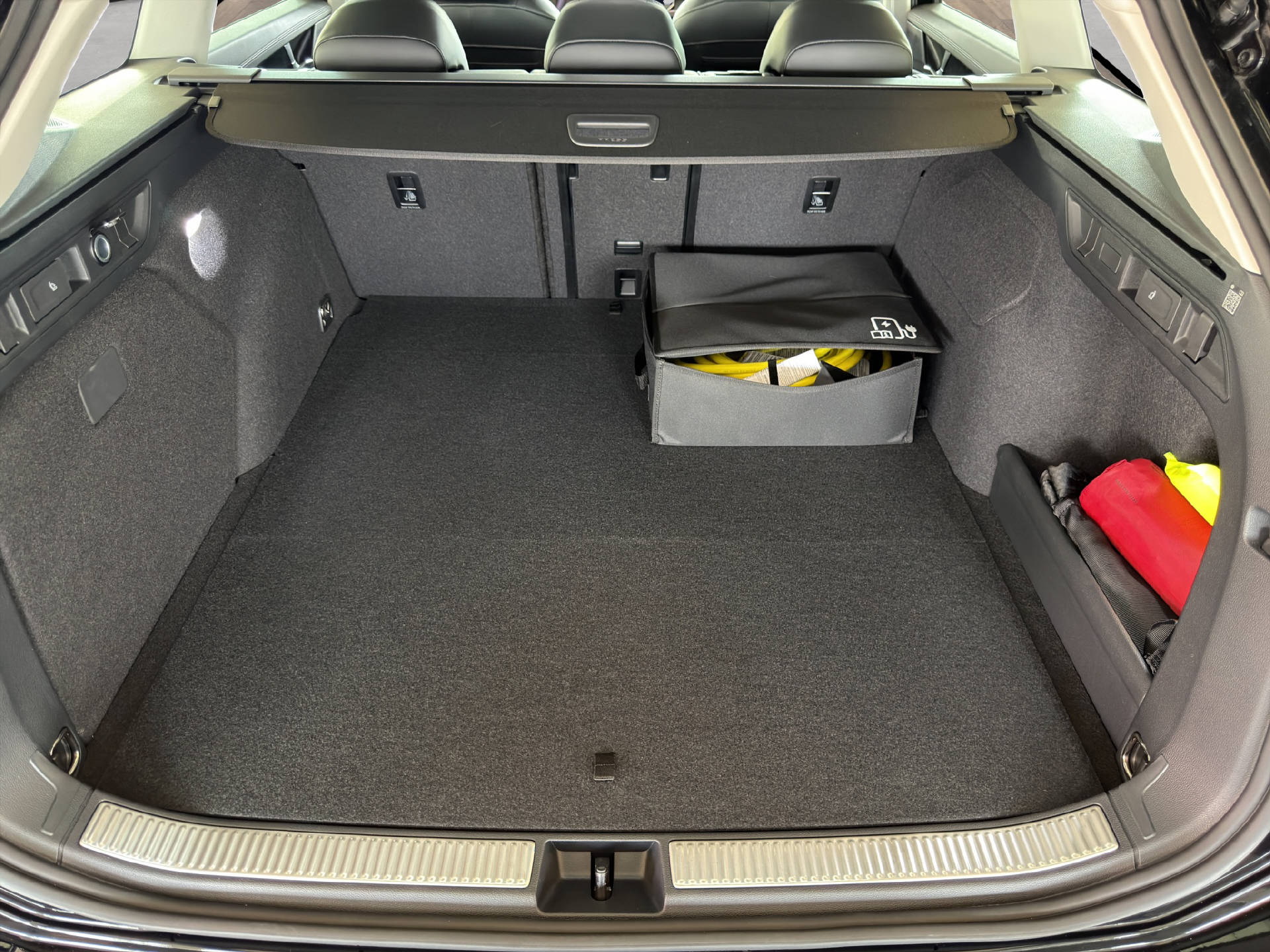 VW Passat Variant 1.5 TSI PHEV Business DSG-image-18