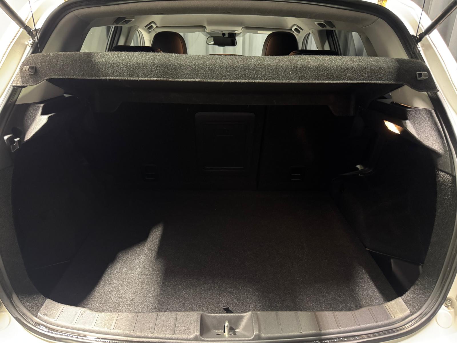 CITROEN C4 Aircross 1.6 HDi Exclusive 4WD-image-16