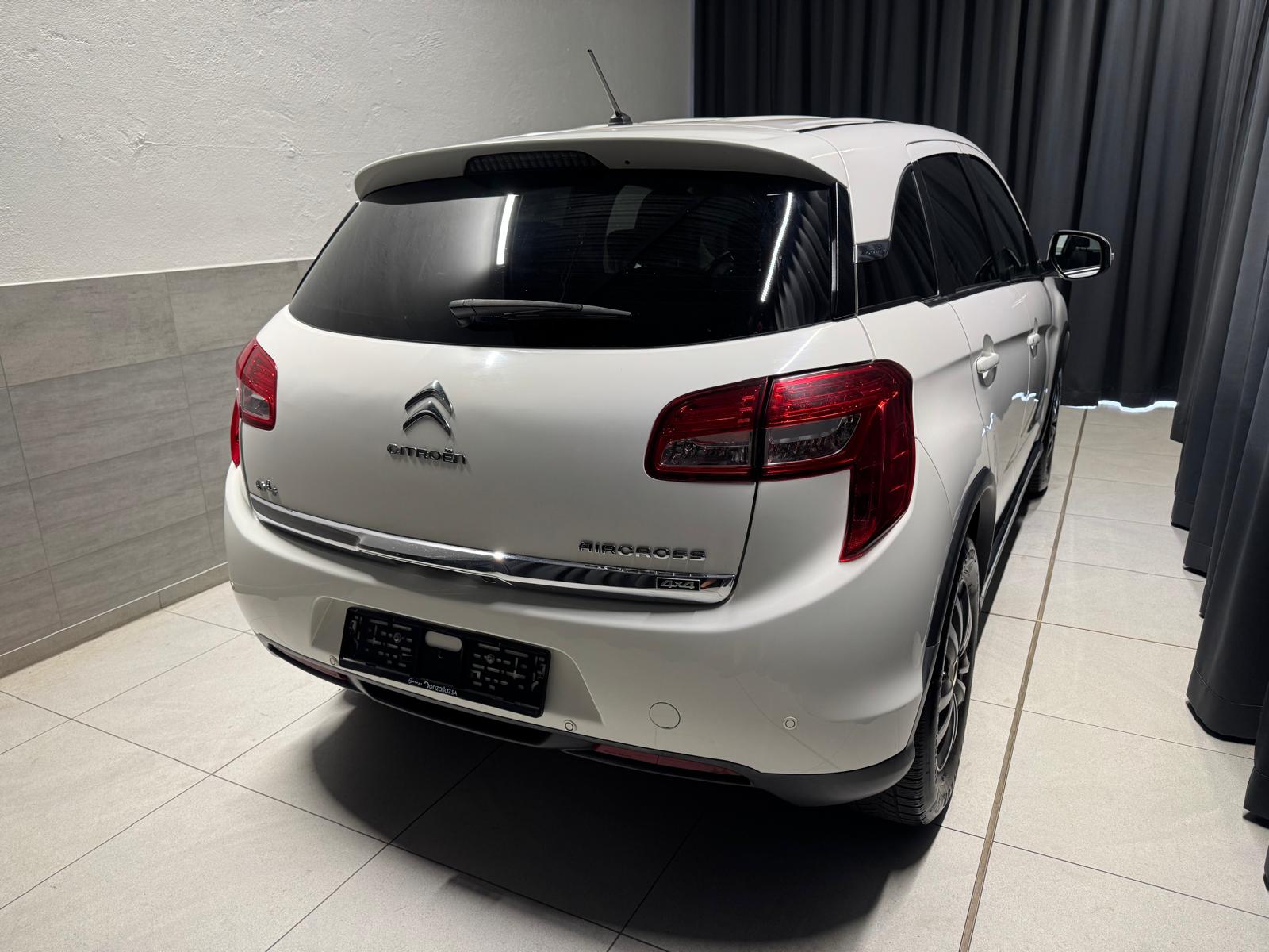 CITROEN C4 Aircross 1.6 HDi Exclusive 4WD-image-5
