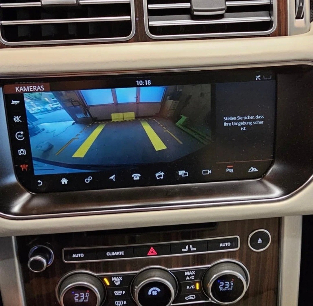 LAND ROVER Range Rover 4.4 SDV8 Vogue Automatic-image-13