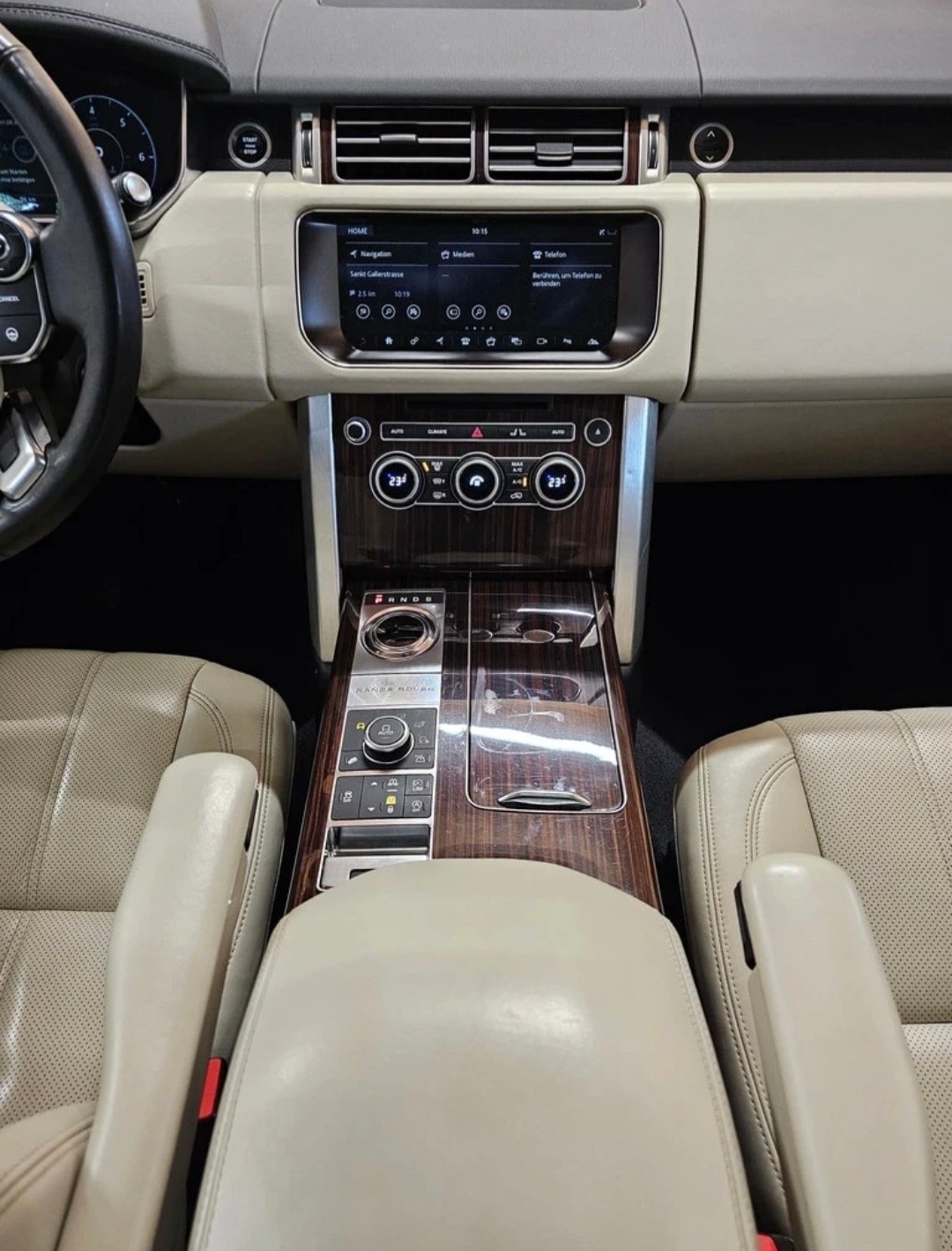 LAND ROVER Range Rover 4.4 SDV8 Vogue Automatic-image-11
