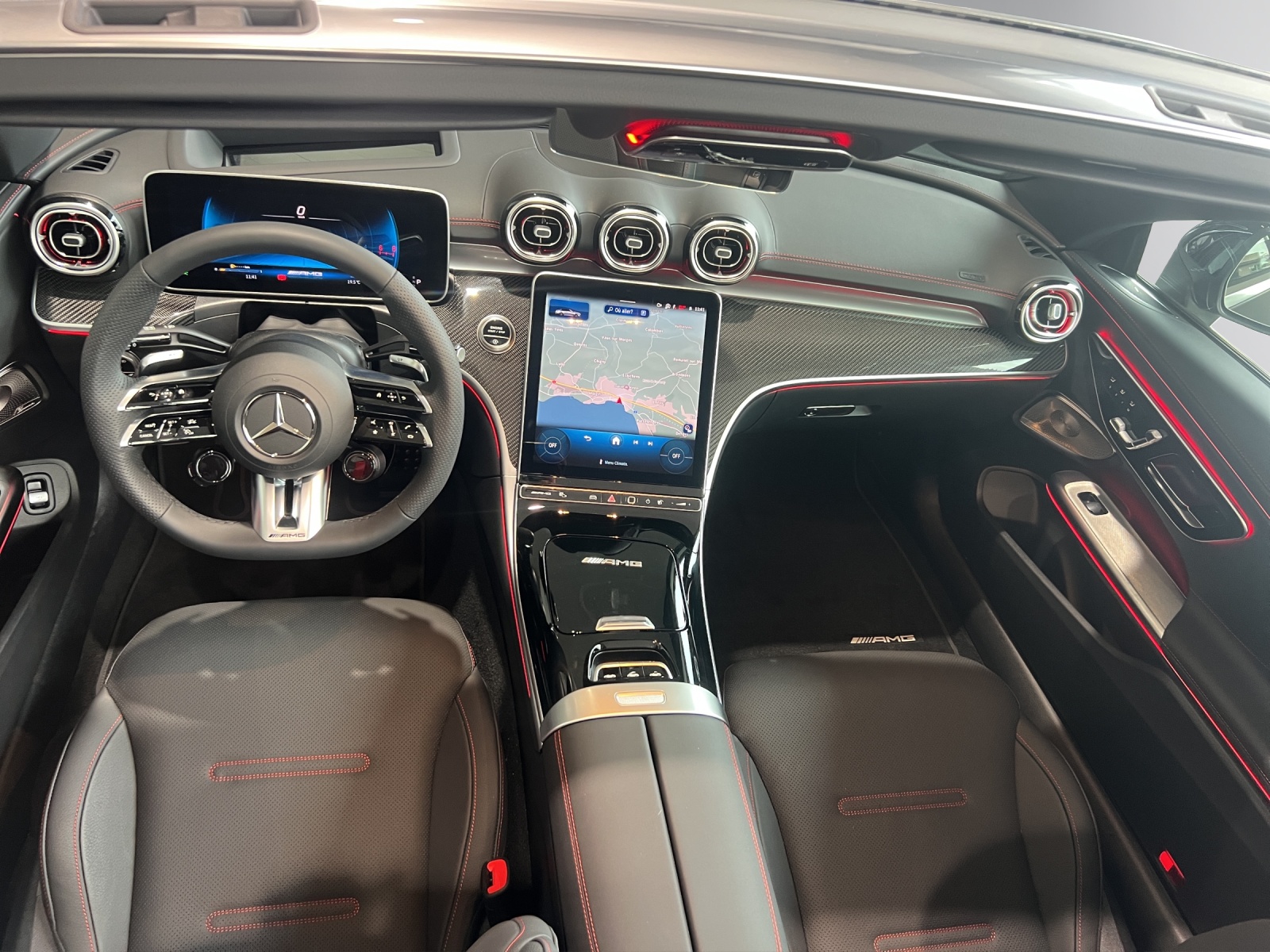 MERCEDES-BENZ CLE AMG 53 Cabrio 4Matic+ 9G-Tronic-image-10