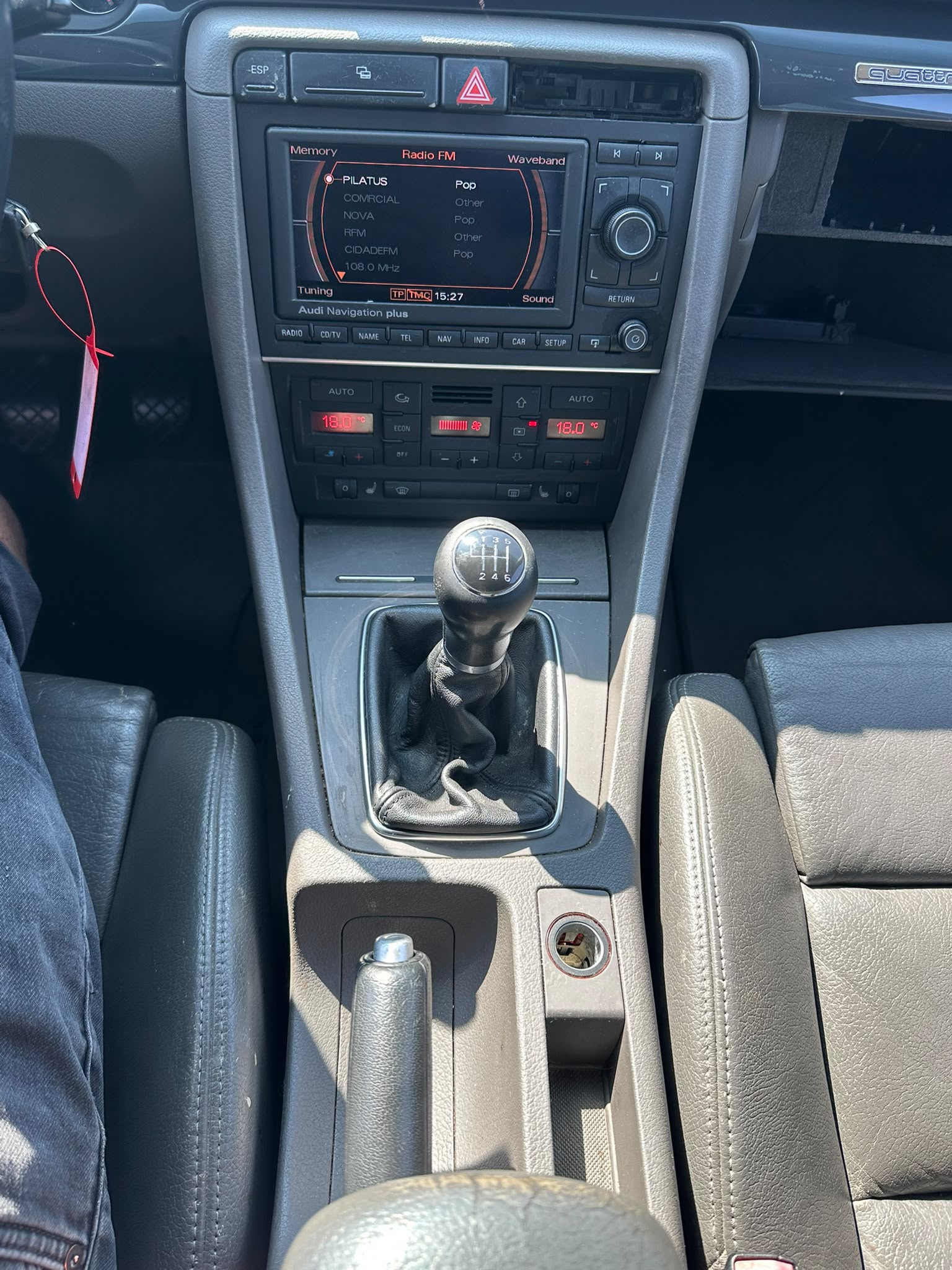 AUDI A4 2.5 TDI quattro-image-15