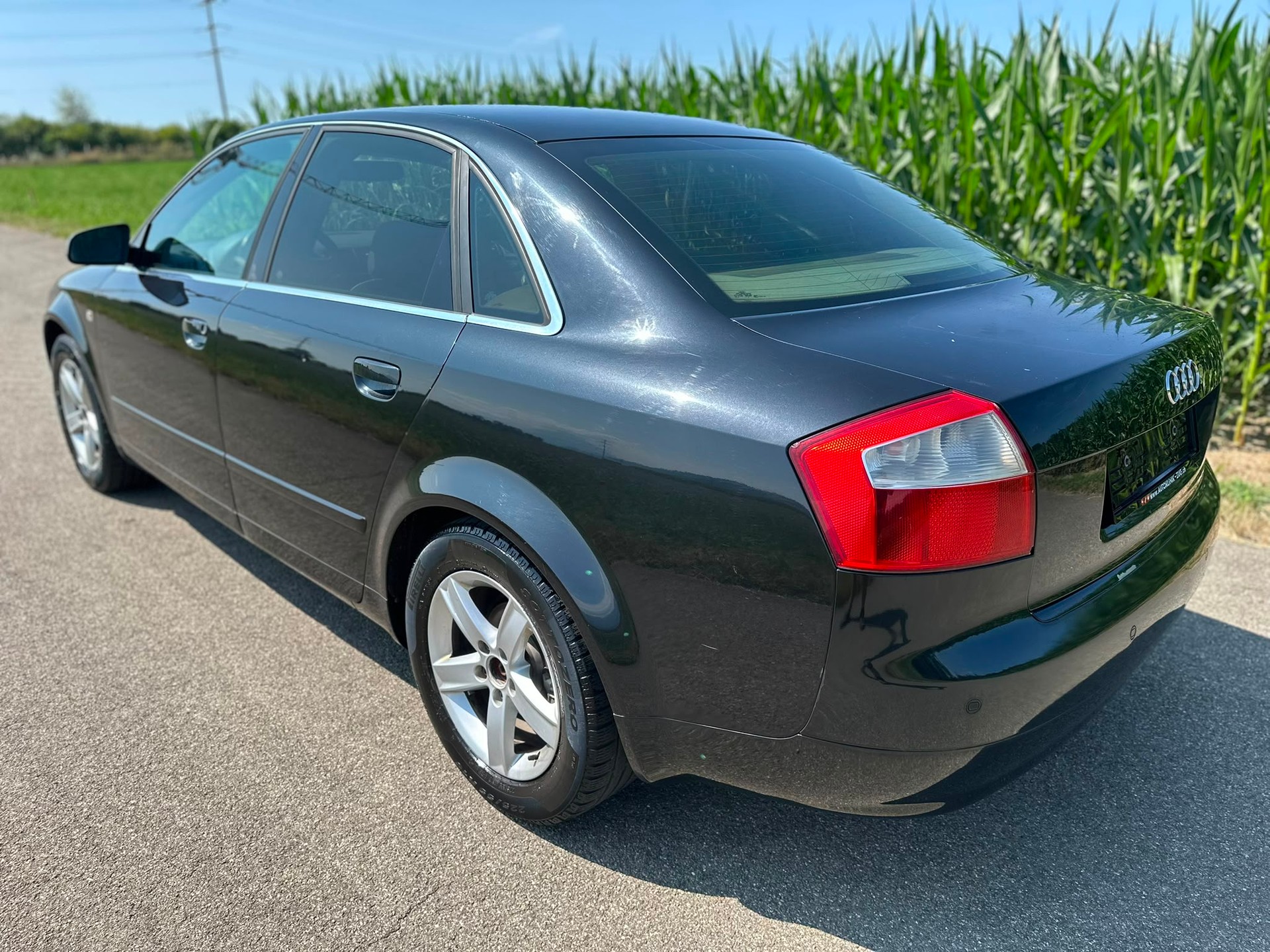 AUDI A4 2.5 TDI quattro-image-7