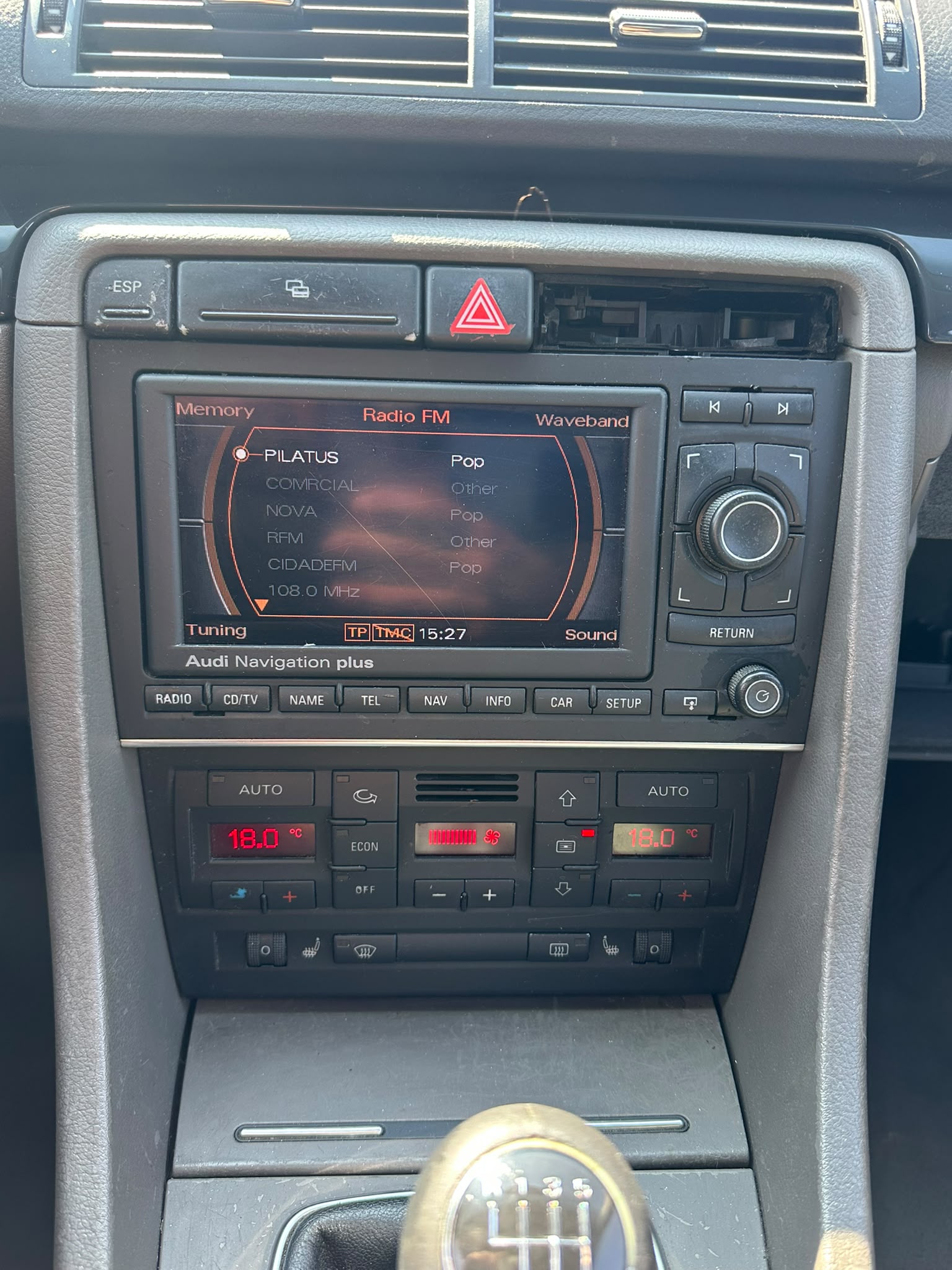 AUDI A4 2.5 TDI quattro-image-16