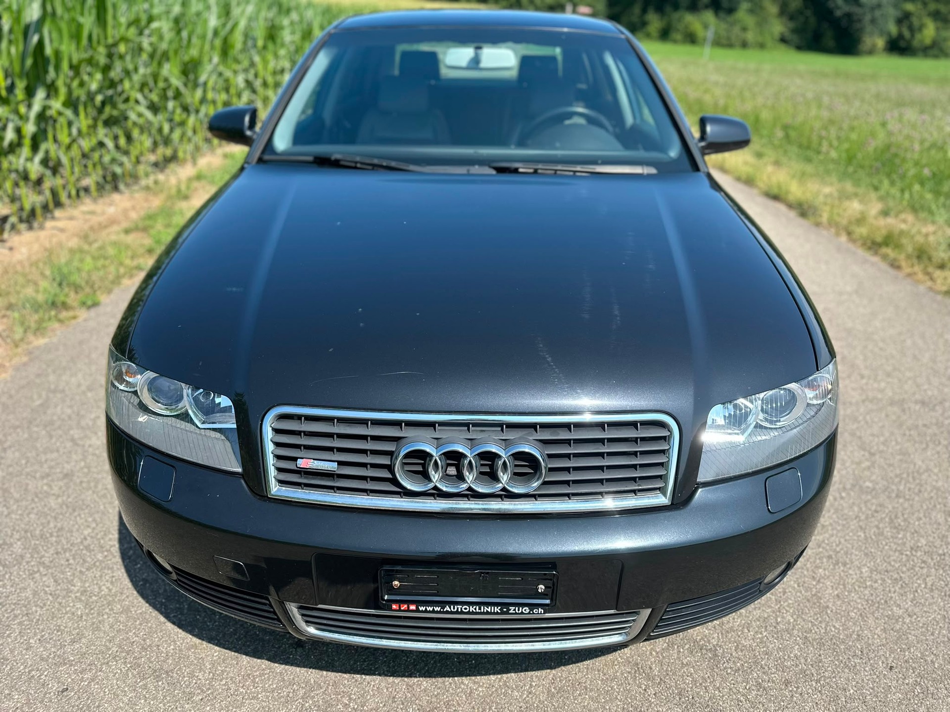 AUDI A4 2.5 TDI quattro-image-2