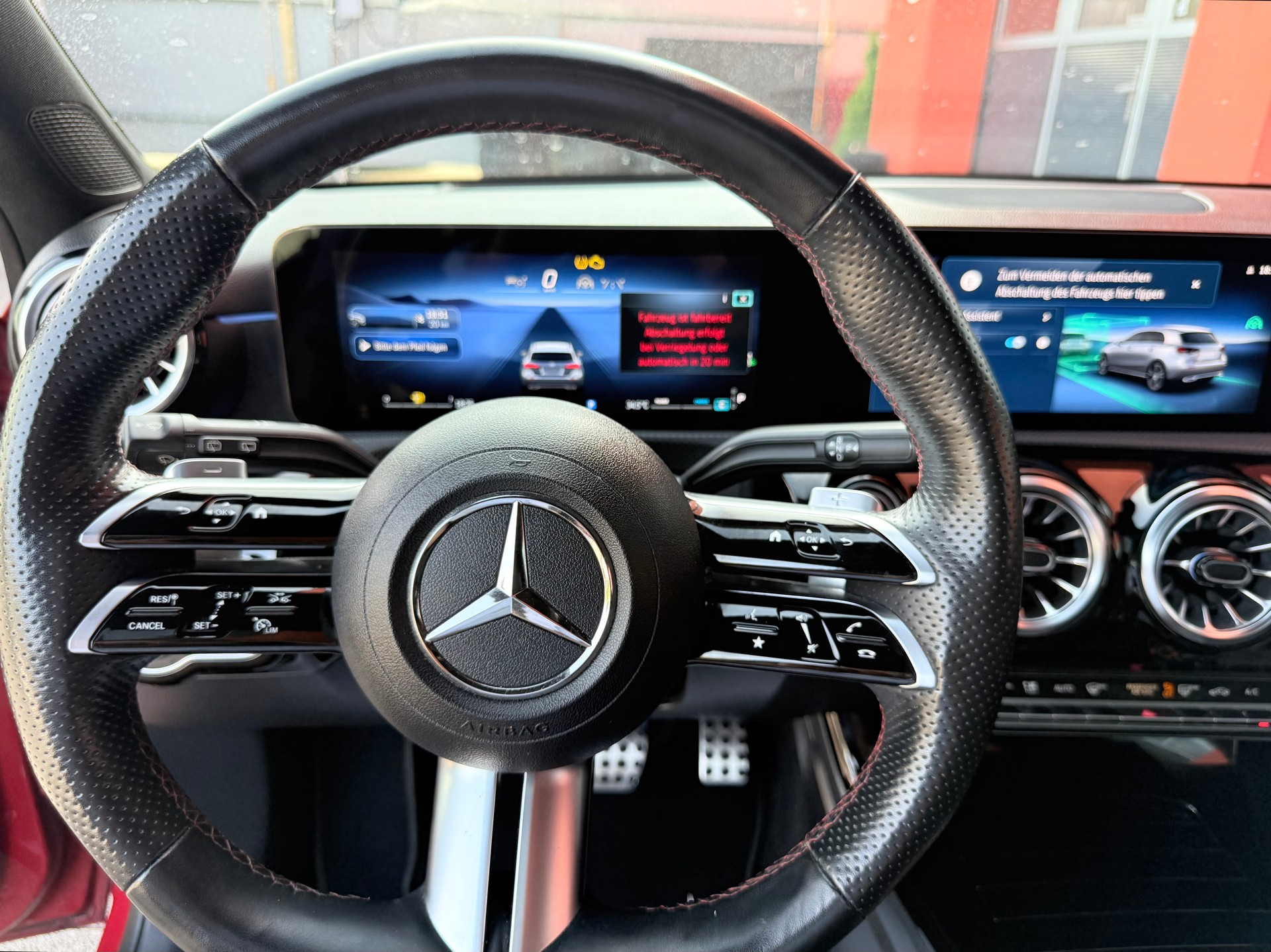 MERCEDES-BENZ A 200 7G-DCT AMG LINE-image-9