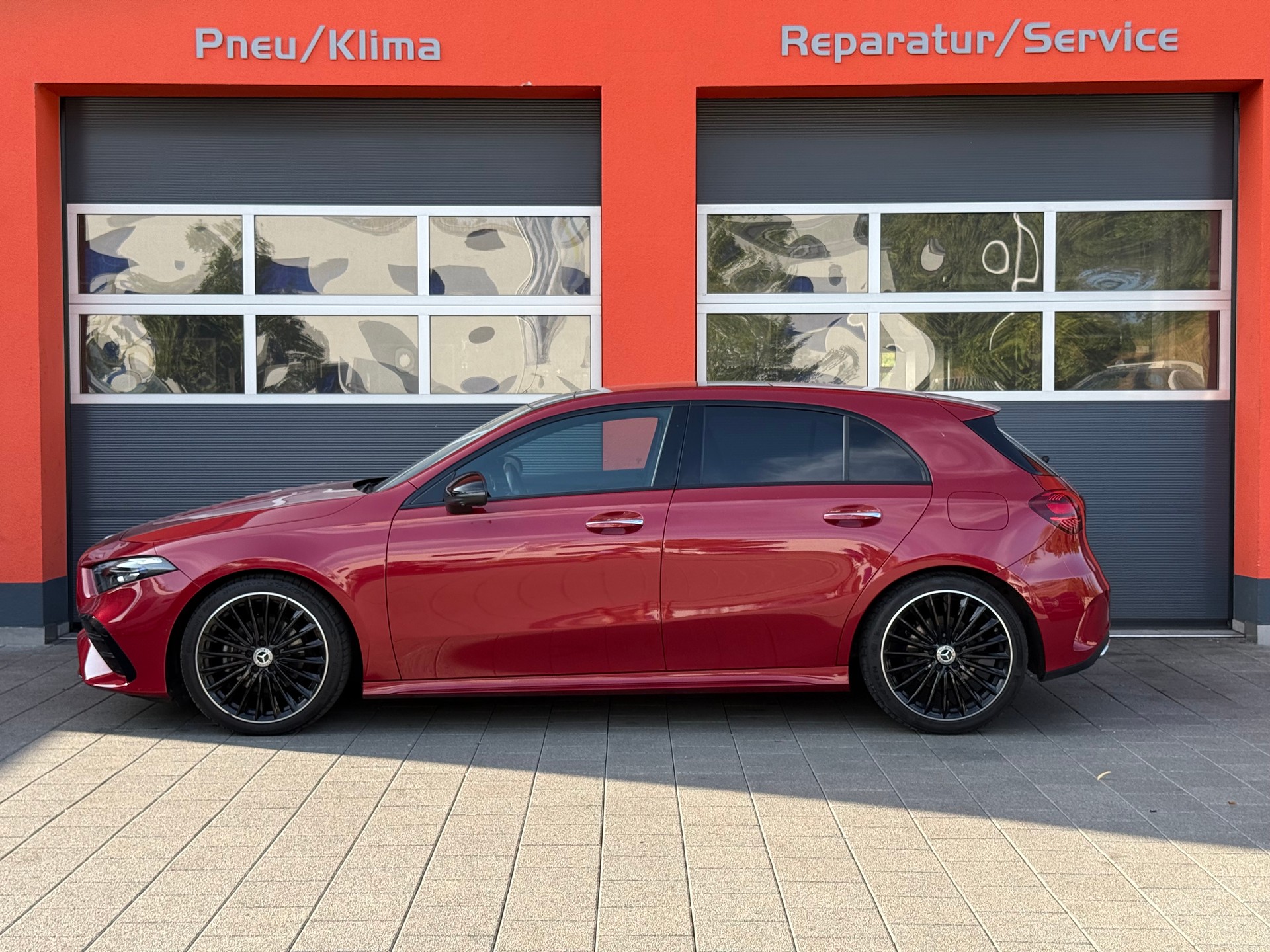 MERCEDES-BENZ A 200 7G-DCT AMG LINE-image-1