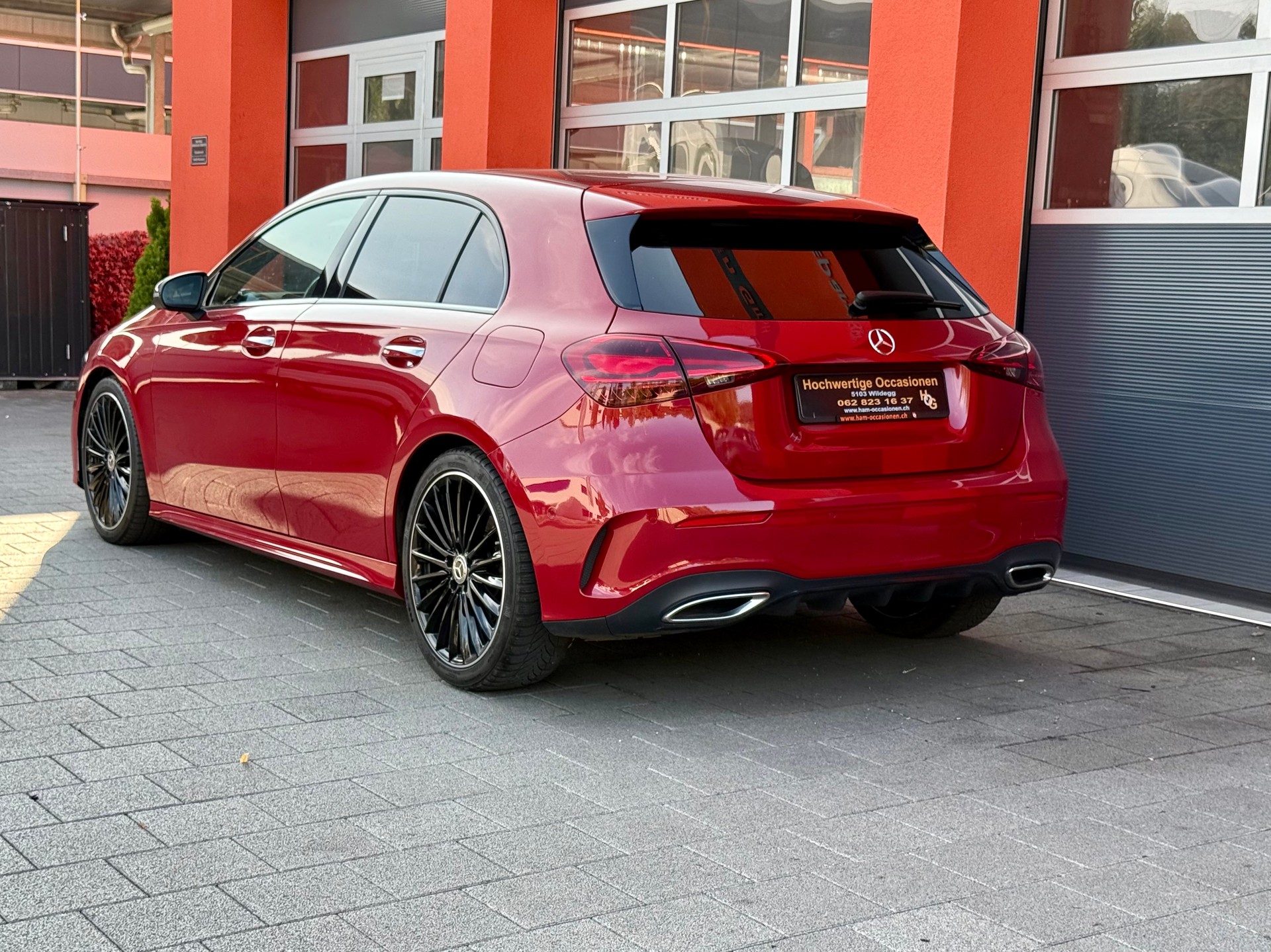 MERCEDES-BENZ A 200 7G-DCT AMG LINE-image-2
