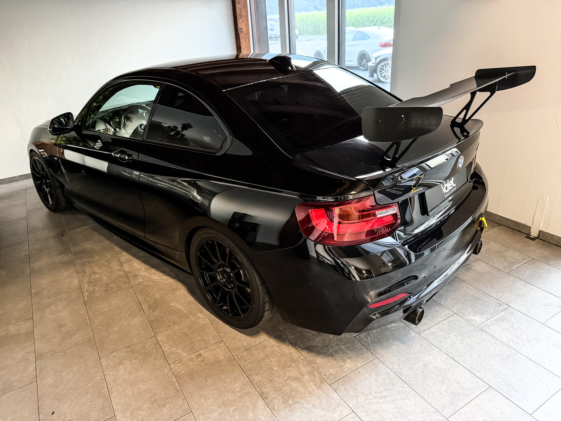 BMW M240i xDrive Steptronic-image-6