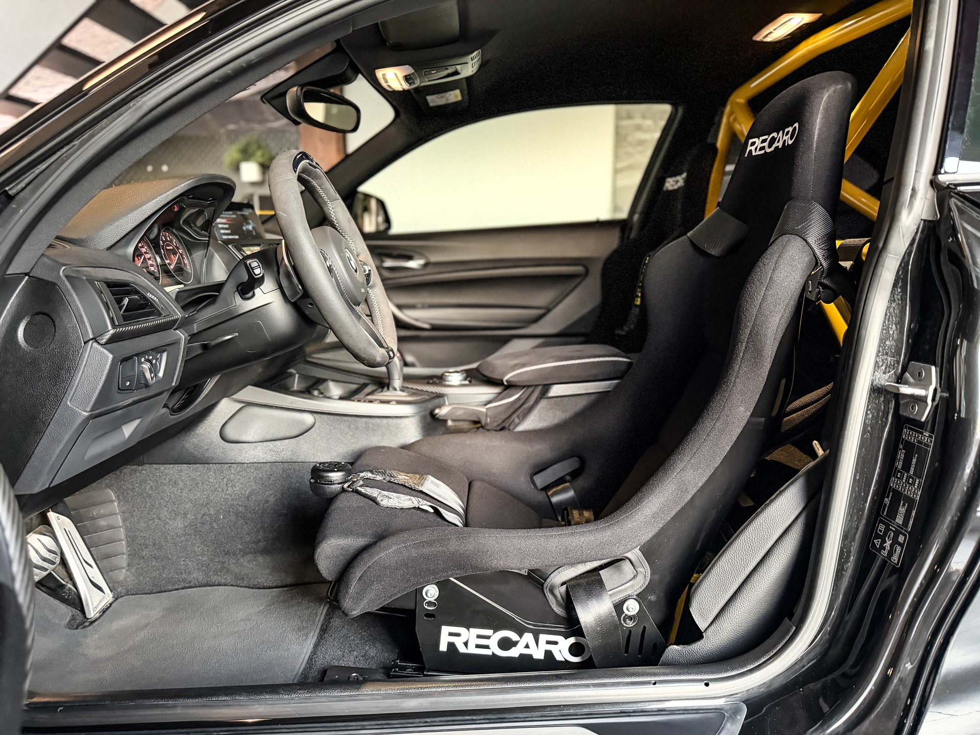 BMW M240i xDrive Steptronic-image-11