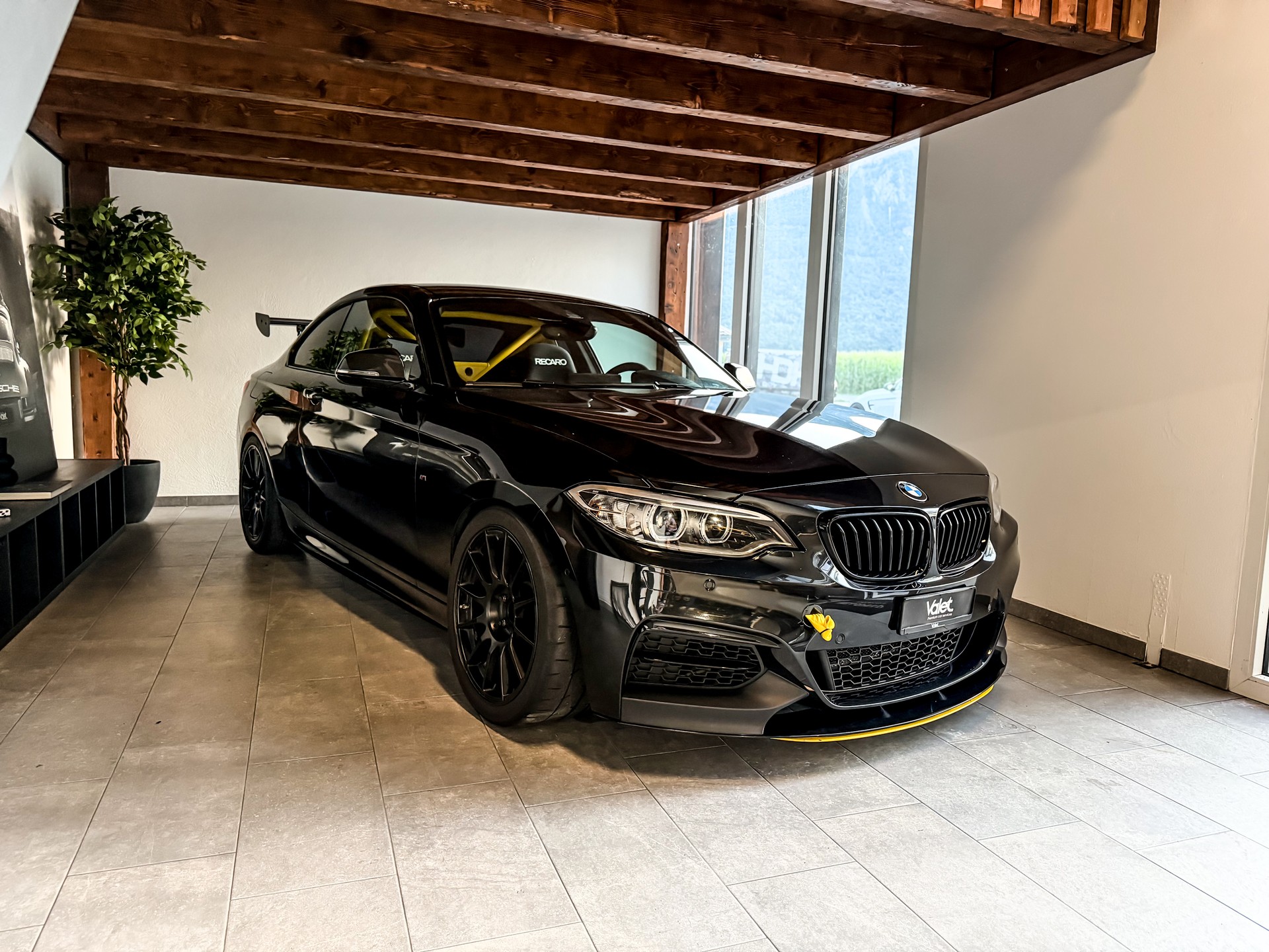 BMW M240i xDrive Steptronic-image-1
