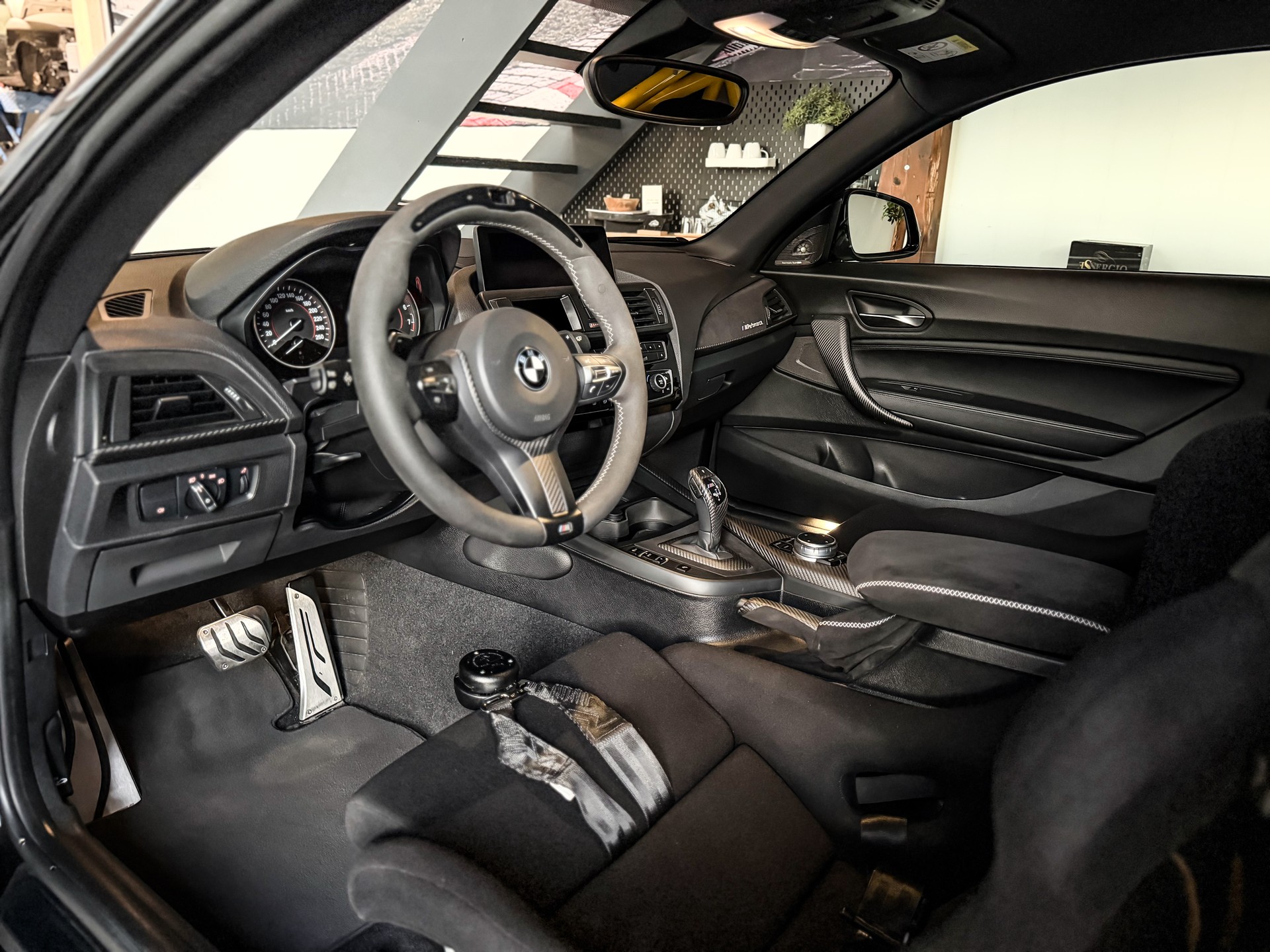 BMW M240i xDrive Steptronic-image-9