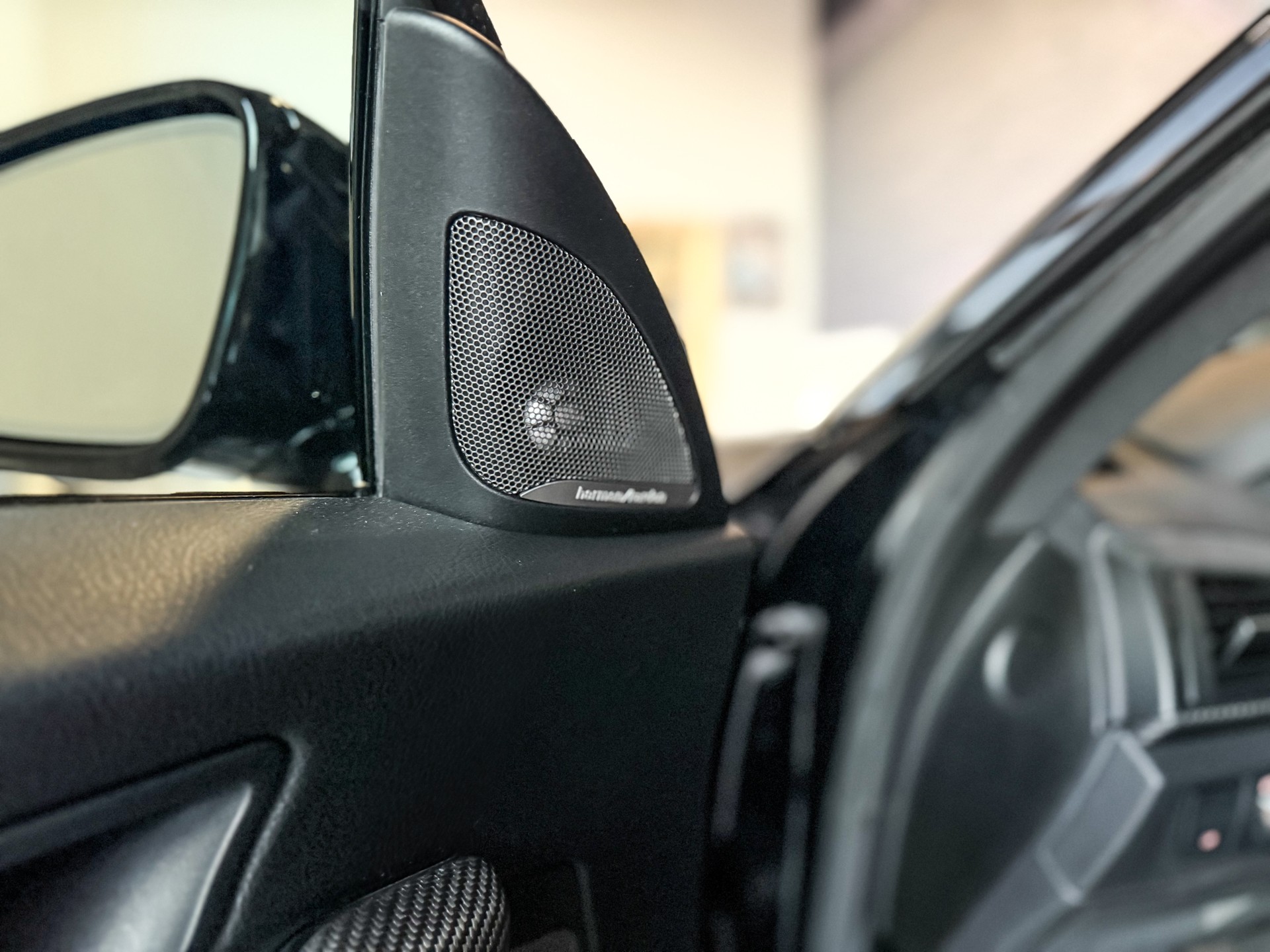 BMW M240i xDrive Steptronic-image-14