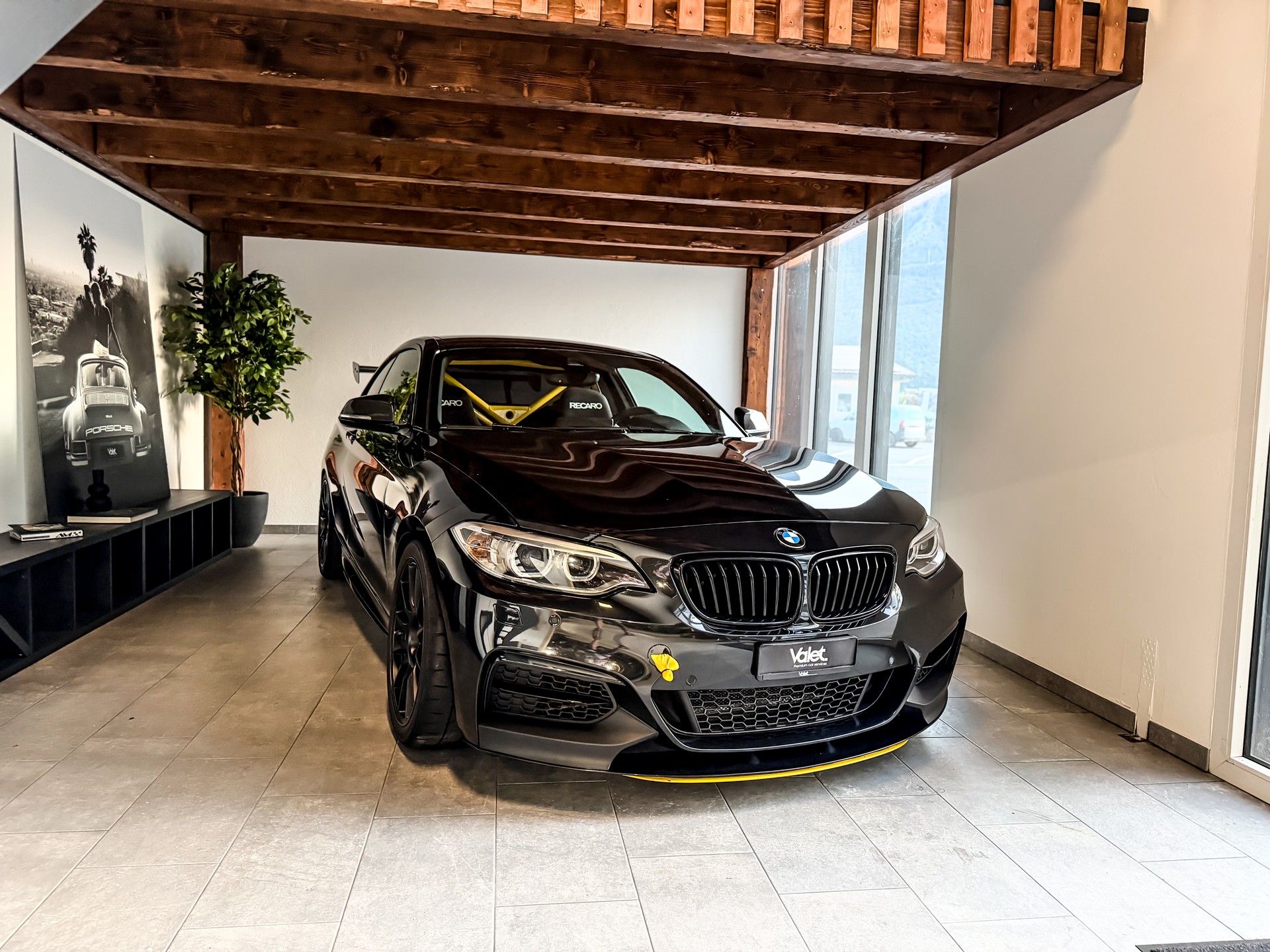 BMW M240i xDrive Steptronic-image-0