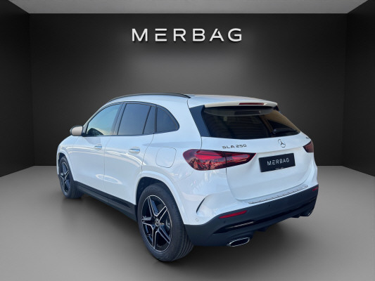 MERCEDES-BENZ GLA 250 4Matic Swiss Star-image-2