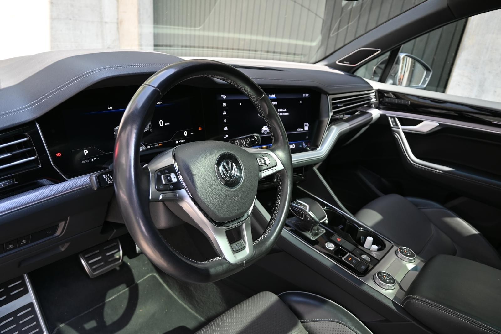 VW Touareg 3.0 TDI R Line Tiptronic-image-7