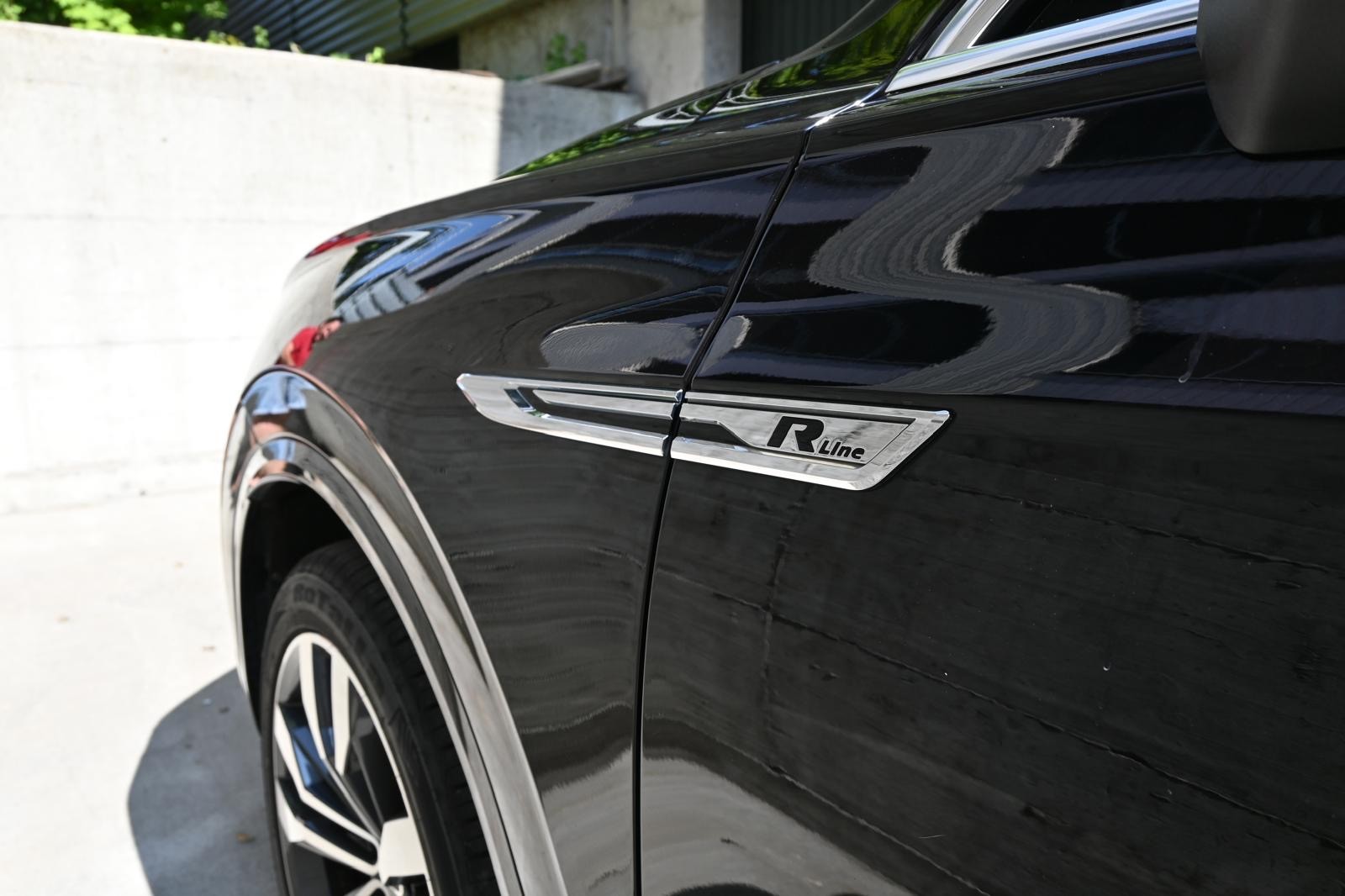 VW Touareg 3.0 TDI R Line Tiptronic-image-5