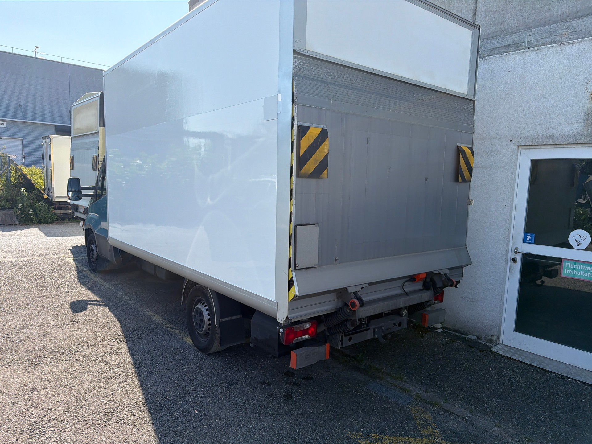 IVECO 35 S 17-image-2