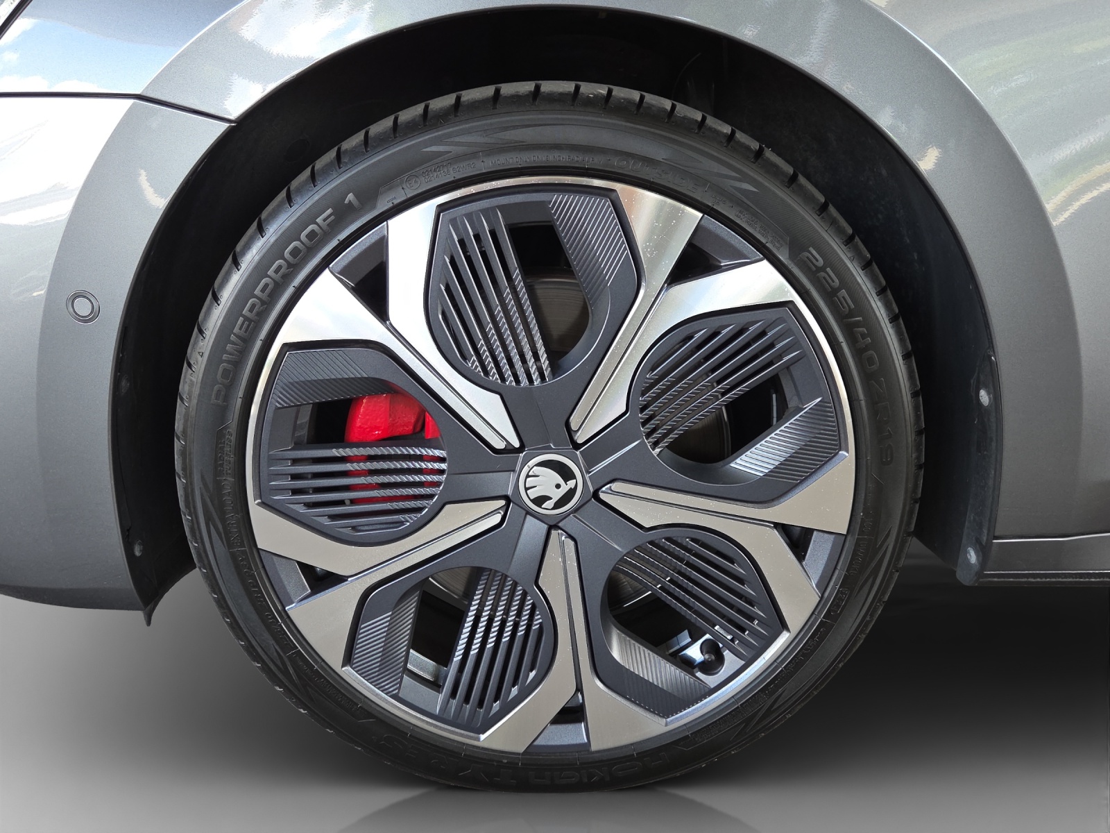 SKODA Octavia Combi 2.0 TSI DSG RS-image-13