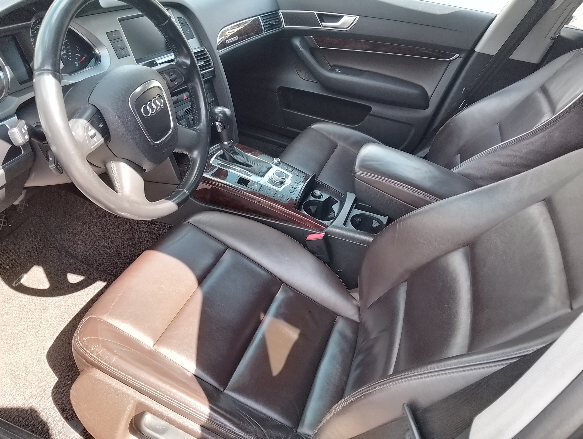 AUDI A6 allroad 3.2 FSI quattro-image-12