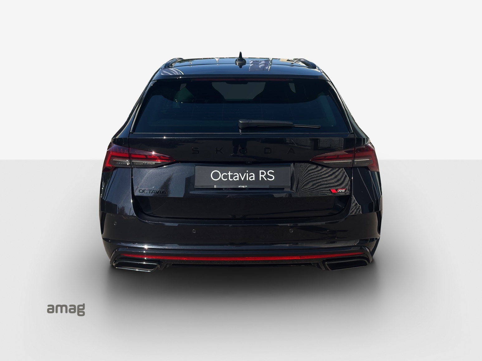 SKODA Octavia Combi 2.0 TSI DSG RS 30 Years Edition-image-3