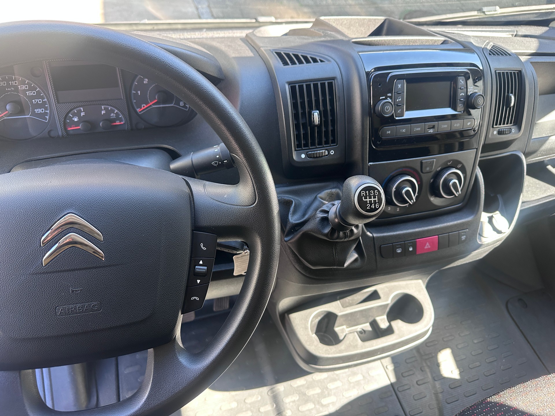 CITROEN Jumper 35 2.2 BlueHDi 140 L3H2-image-8