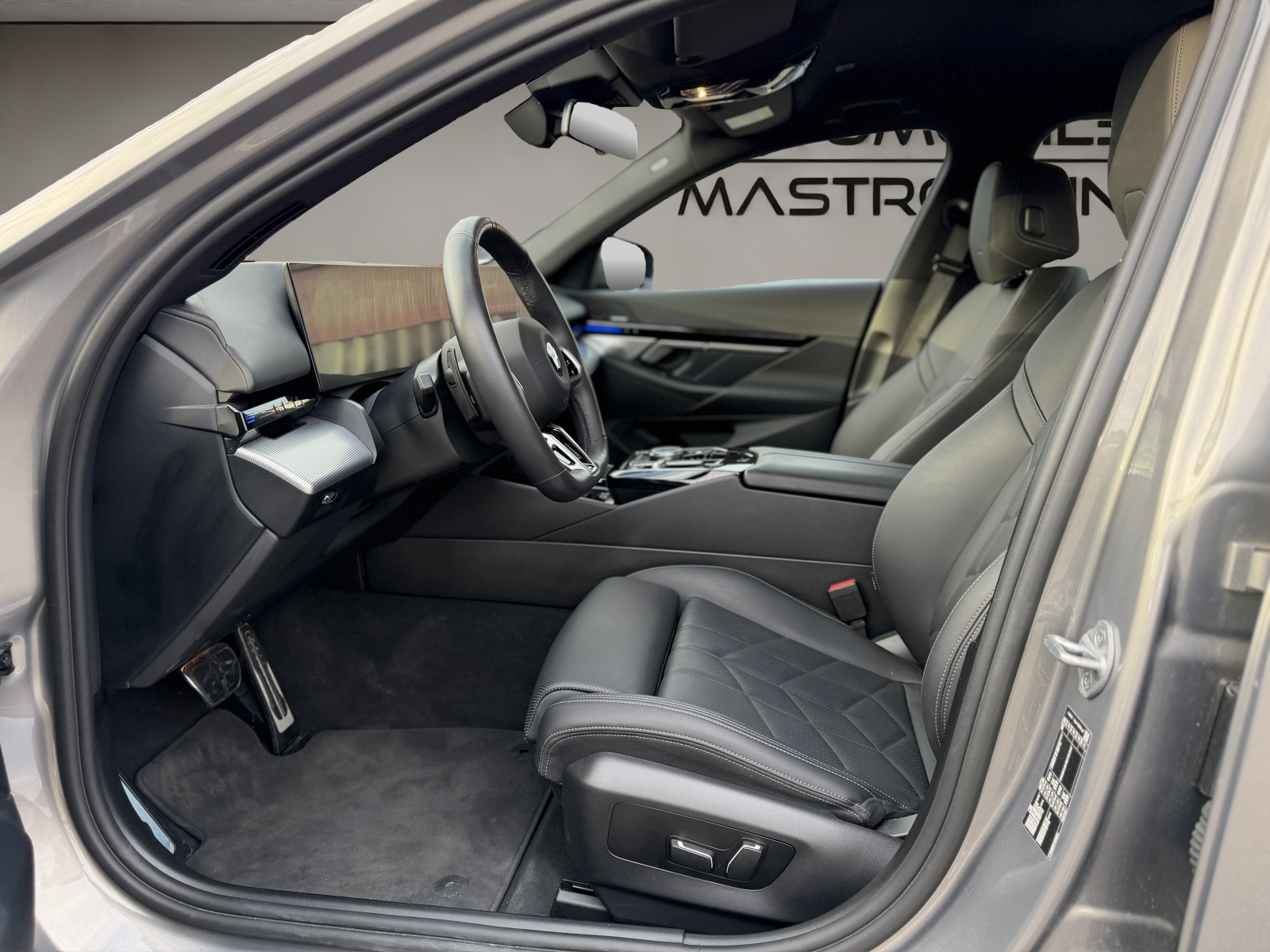 BMW 520d 48V M Sport Steptronic-image-9