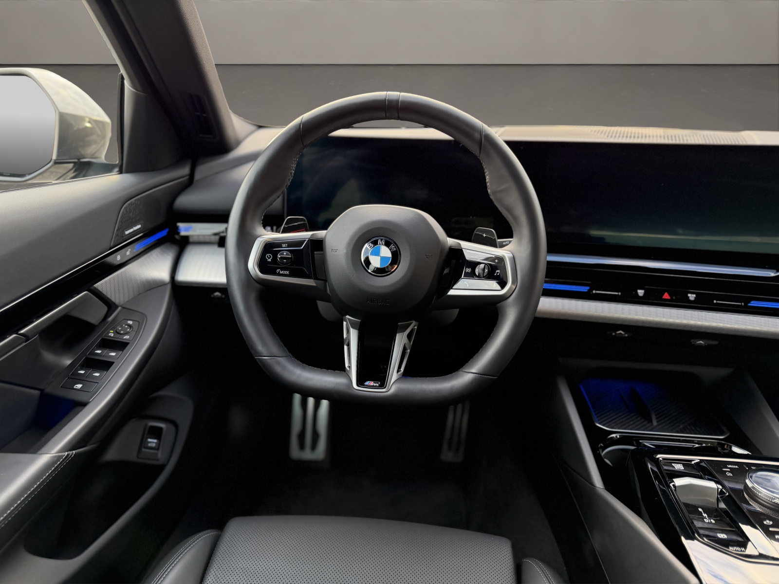 BMW 520d 48V M Sport Steptronic-image-11