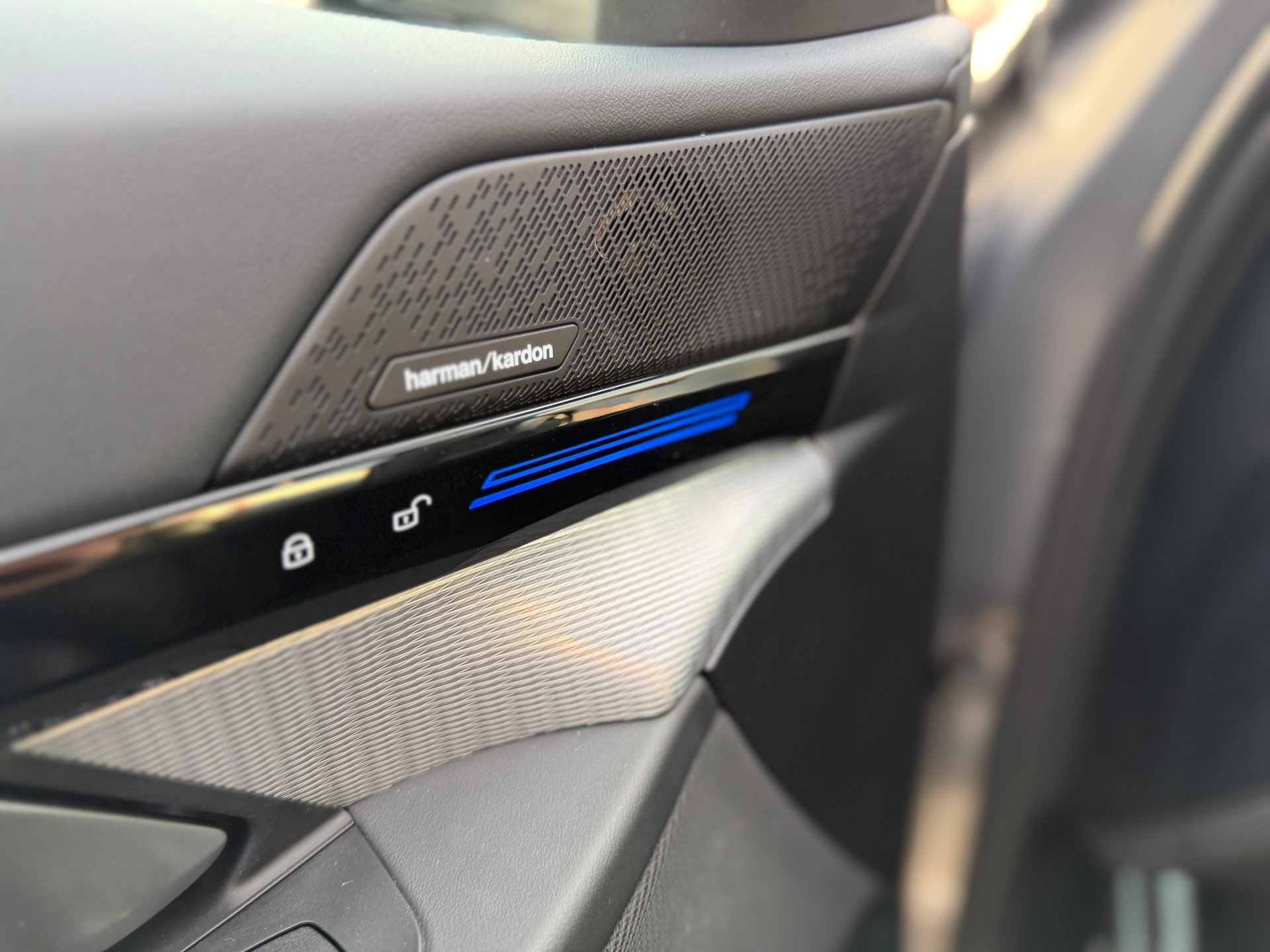 BMW 520d 48V M Sport Steptronic-image-8