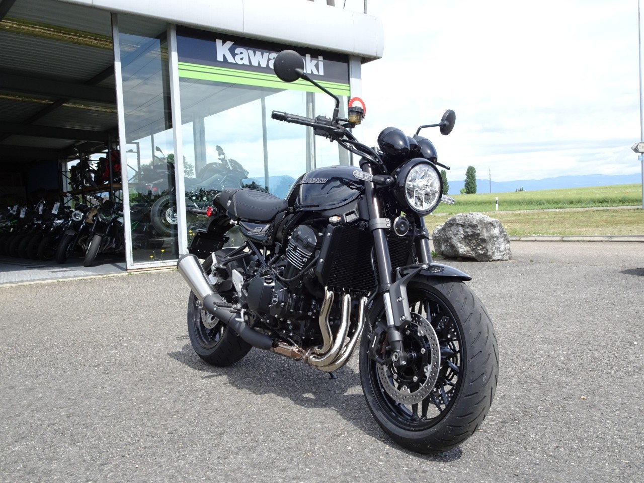 KAWASAKI Z 900 RS (35kW)-showroom-element-1