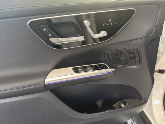 MERCEDES-BENZ GLC 220 d 4M 9G-Tronic-image-9