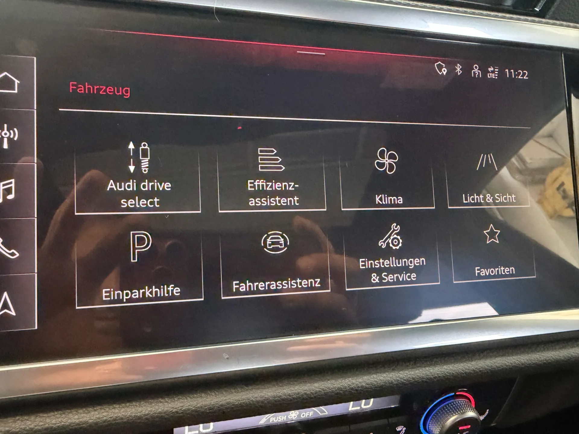 AUDI Q3 Sportback 40 TFSI S line quattro S-tronic-image-12