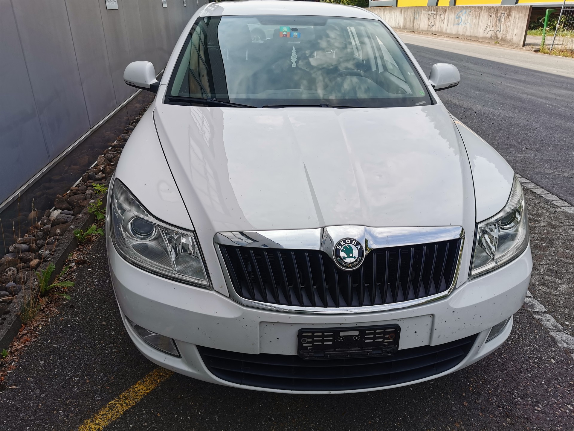 SKODA Octavia Combi 2.0 TDI Ambition 4x4-image-2