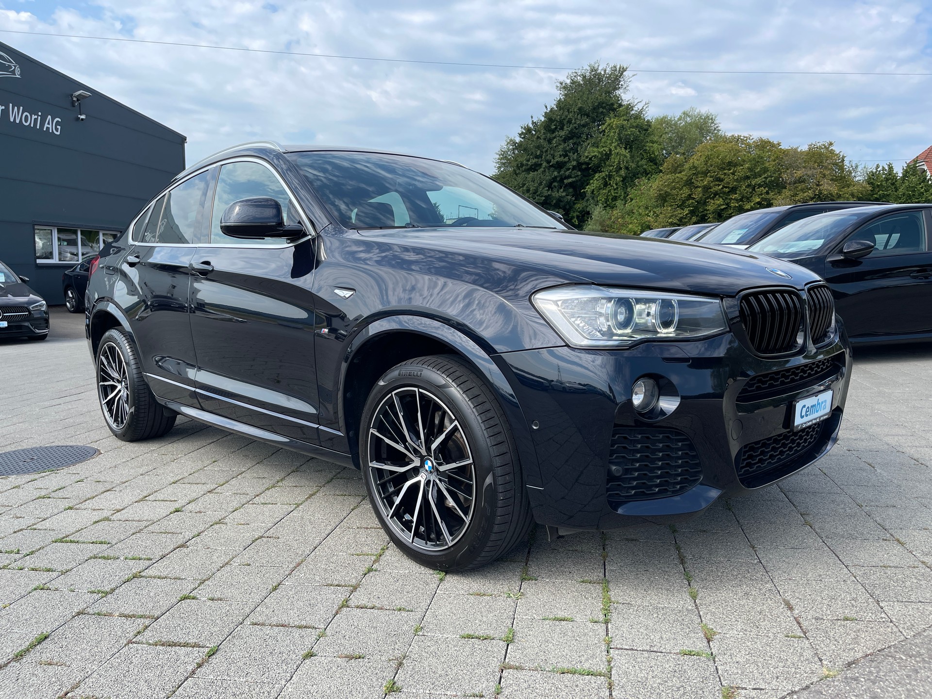BMW X4 xDrive 20i Steptronic-image-4