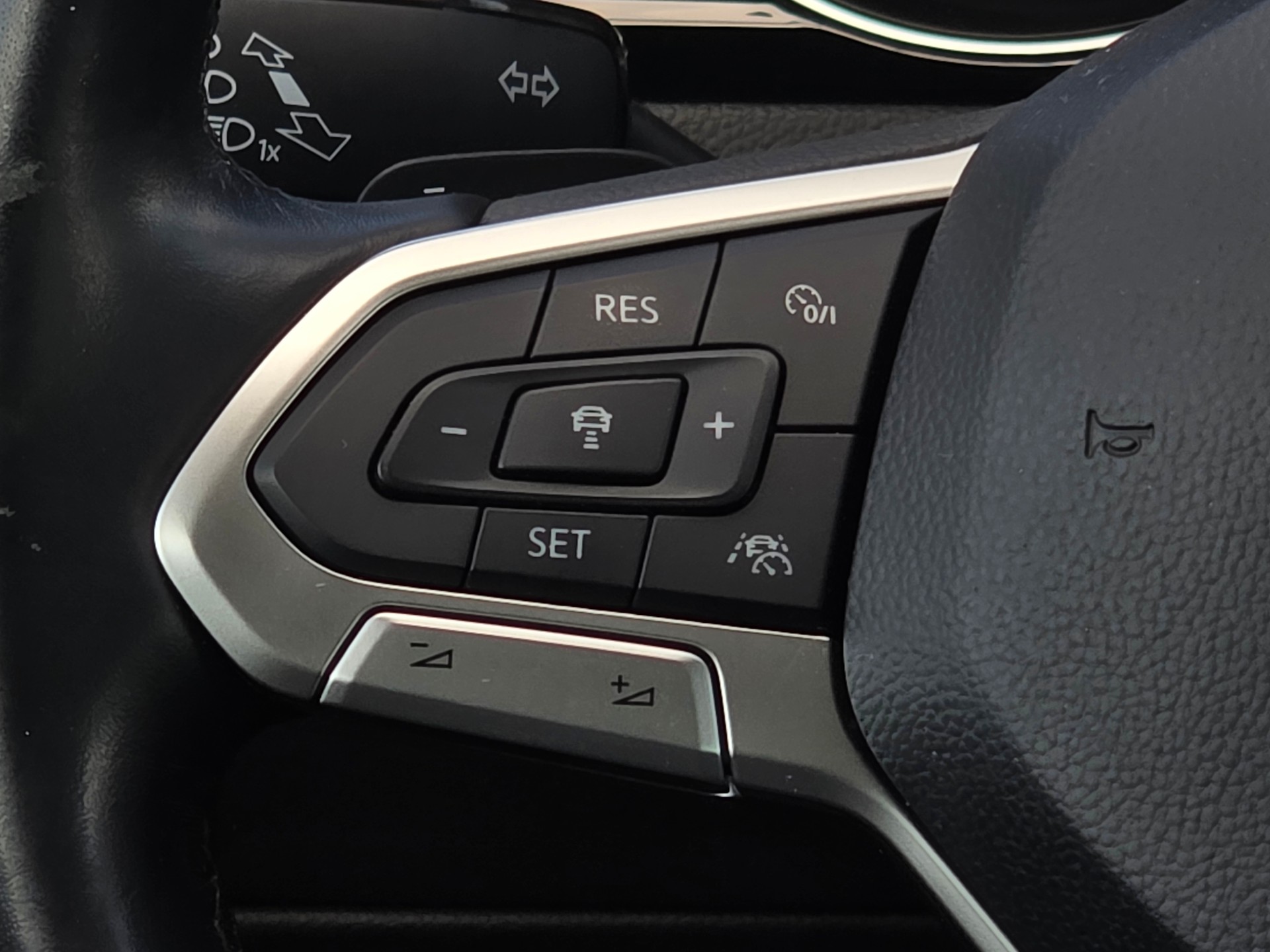 VW Passat Variant 1.6 TDI Business DSG * CH-Fahrzeug * Frisch ab MFK * Anhängerkupplung *-image-16