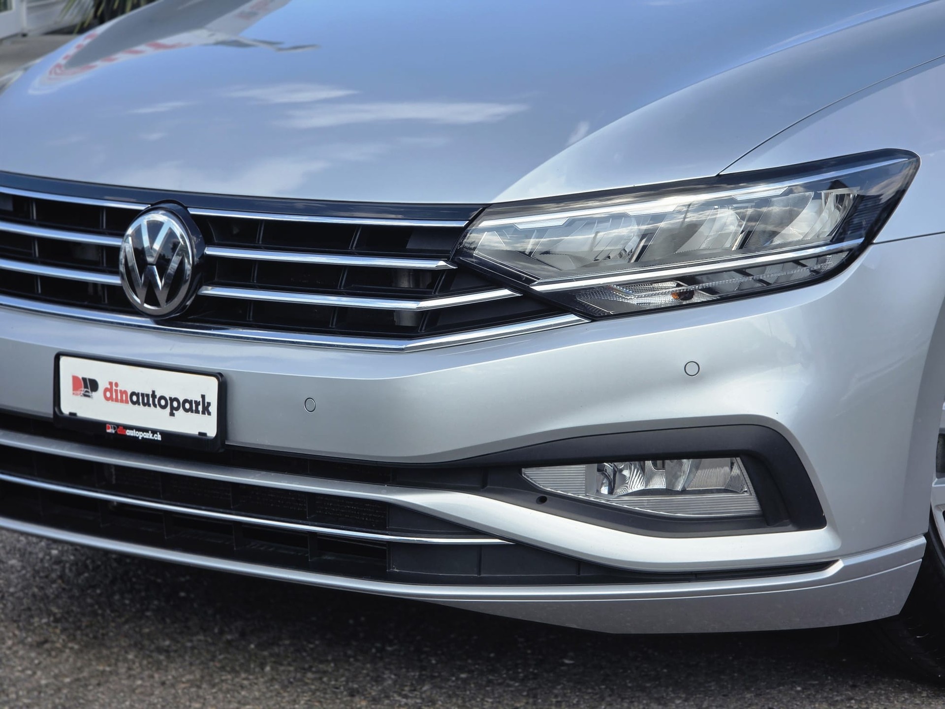 VW Passat Variant 1.6 TDI Business DSG * CH-Fahrzeug * Frisch ab MFK * Anhängerkupplung *-image-1