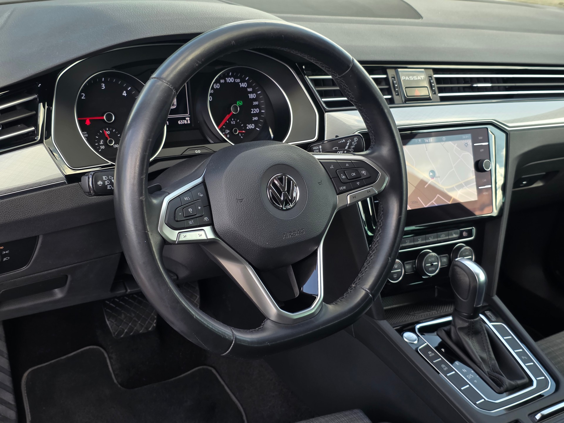 VW Passat Variant 1.6 TDI Business DSG * CH-Fahrzeug * Frisch ab MFK * Anhängerkupplung *-image-12