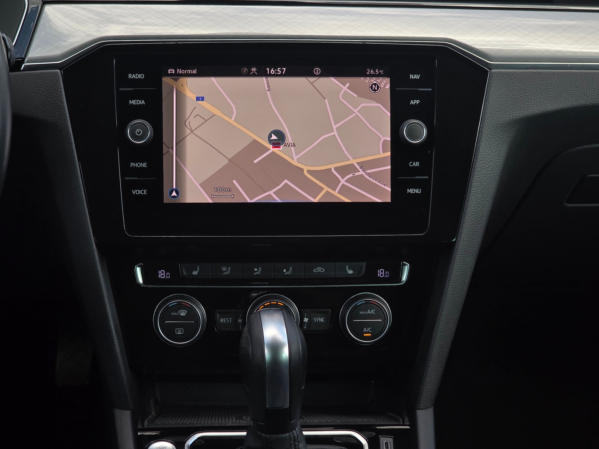 VW Passat Variant 1.6 TDI Business DSG * CH-Fahrzeug * Frisch ab MFK * Anhängerkupplung *-image-17