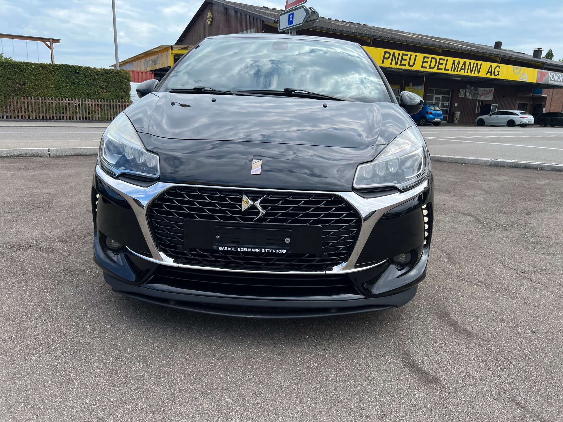 DS AUTOMOBILES DS 3 1.6 THP Performance Black Spezial-image-3