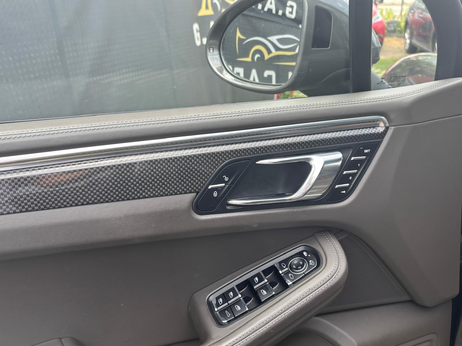 PORSCHE Macan Turbo PDK-image-11