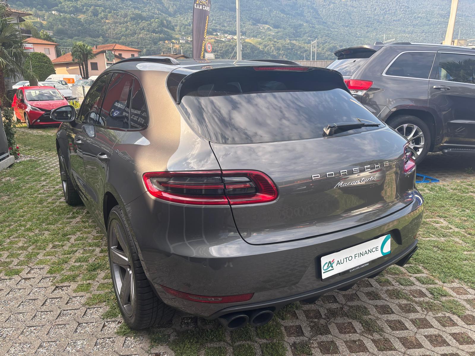 PORSCHE Macan Turbo PDK-image-3