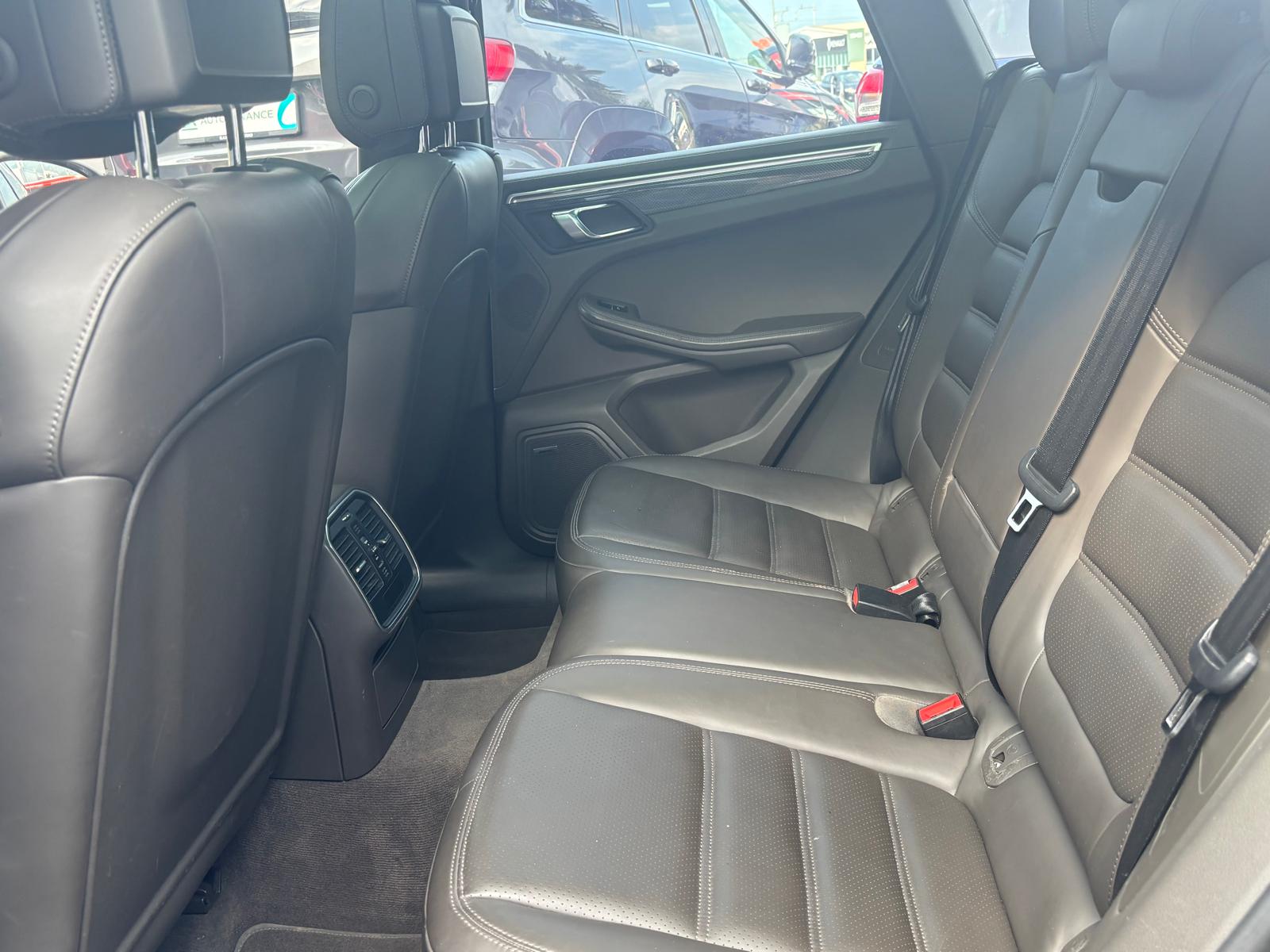 PORSCHE Macan Turbo PDK-image-6