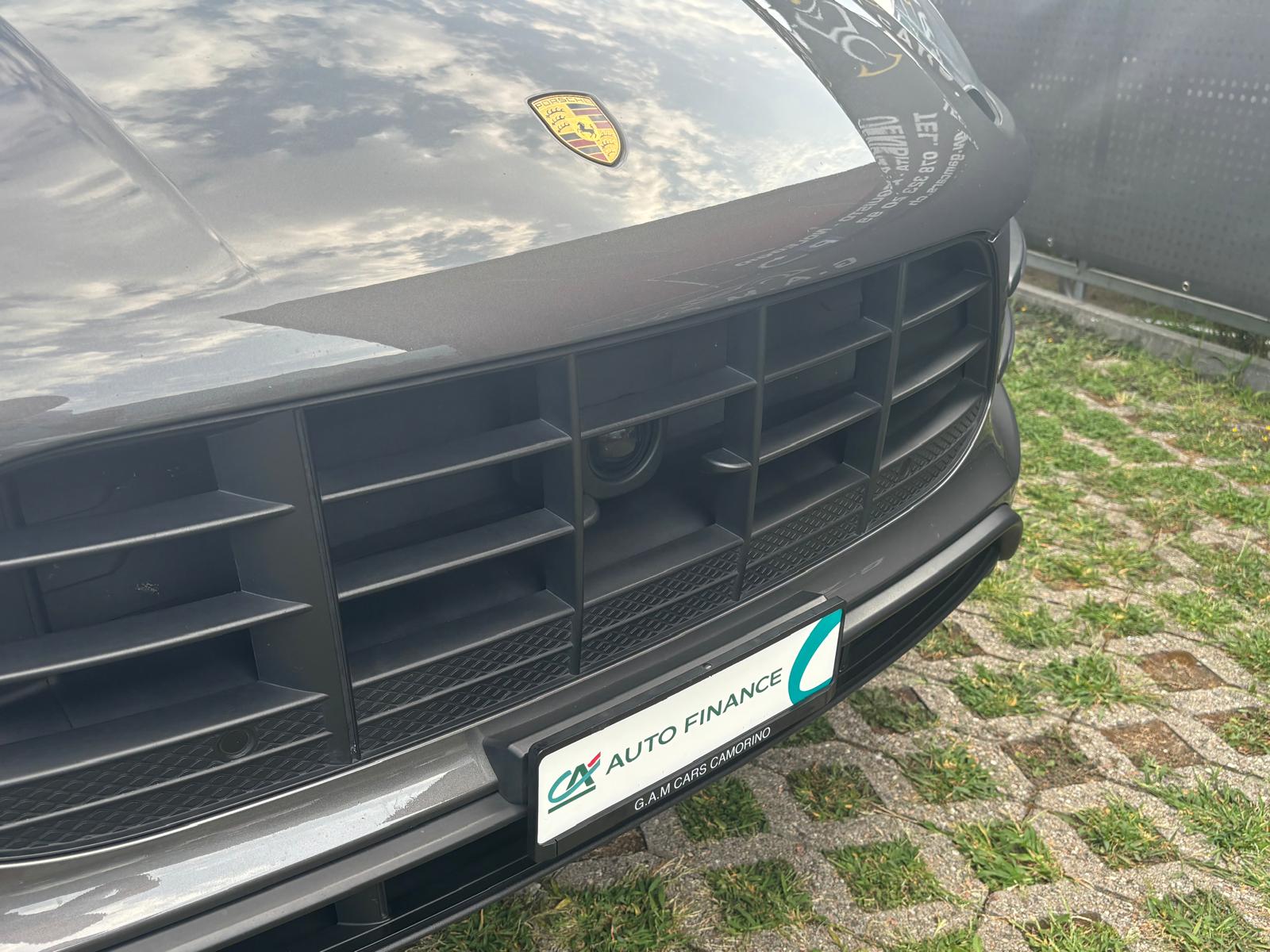 PORSCHE Macan Turbo PDK-image-10