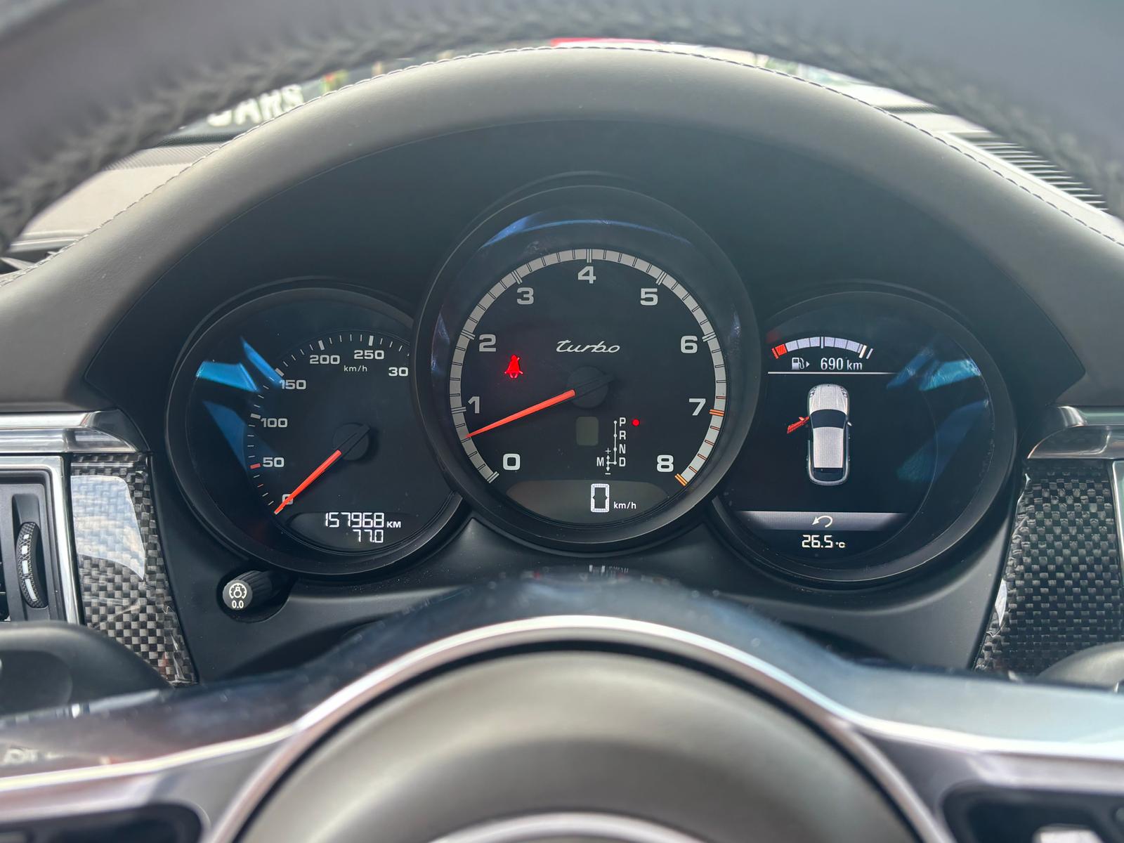 PORSCHE Macan Turbo PDK-image-12