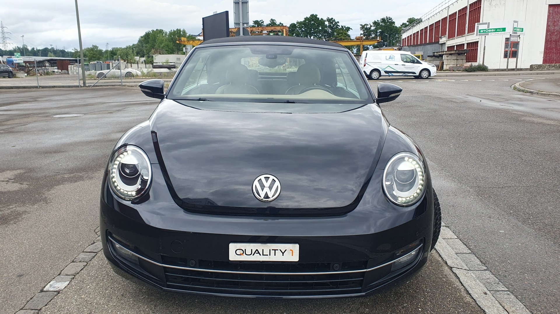 VW Beetle Cabrio 1.2 TSI Design DSG-image-17
