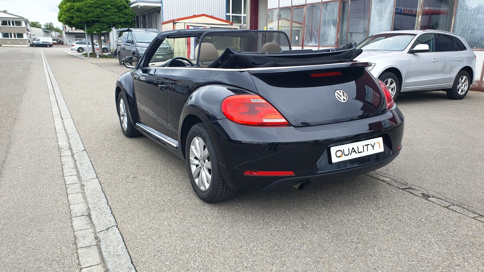 VW Beetle Cabrio 1.2 TSI Design DSG-image-4